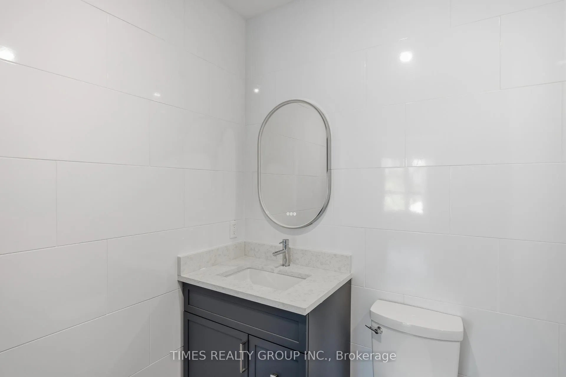 Photo 3 of Unit 104, 369 Hunter Street W, Peterborough, Town Ward 3 — HOMEH