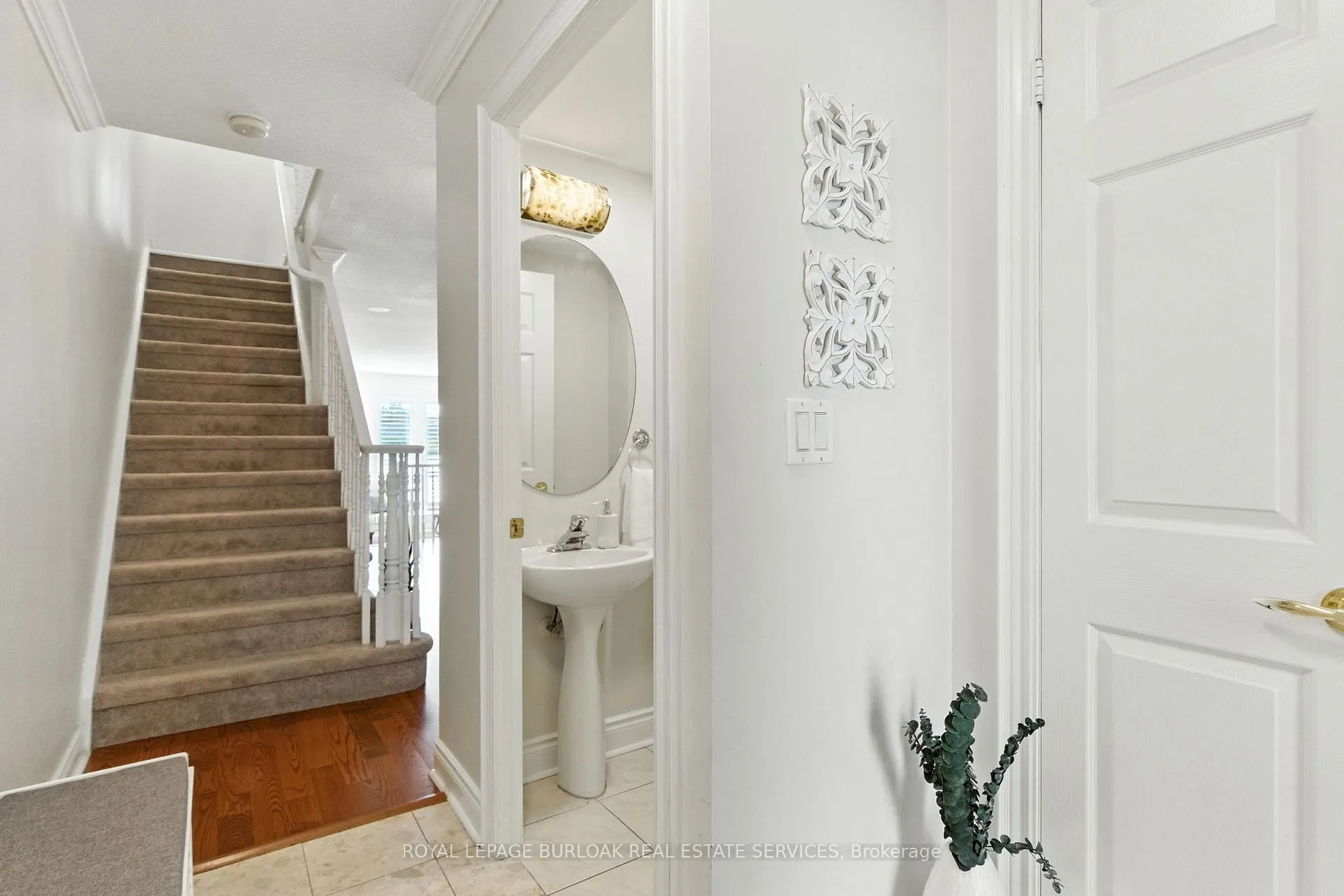 Photo 4 of Unit 7, 442 Maple Avenue, Burlington, Brant — HOMEH