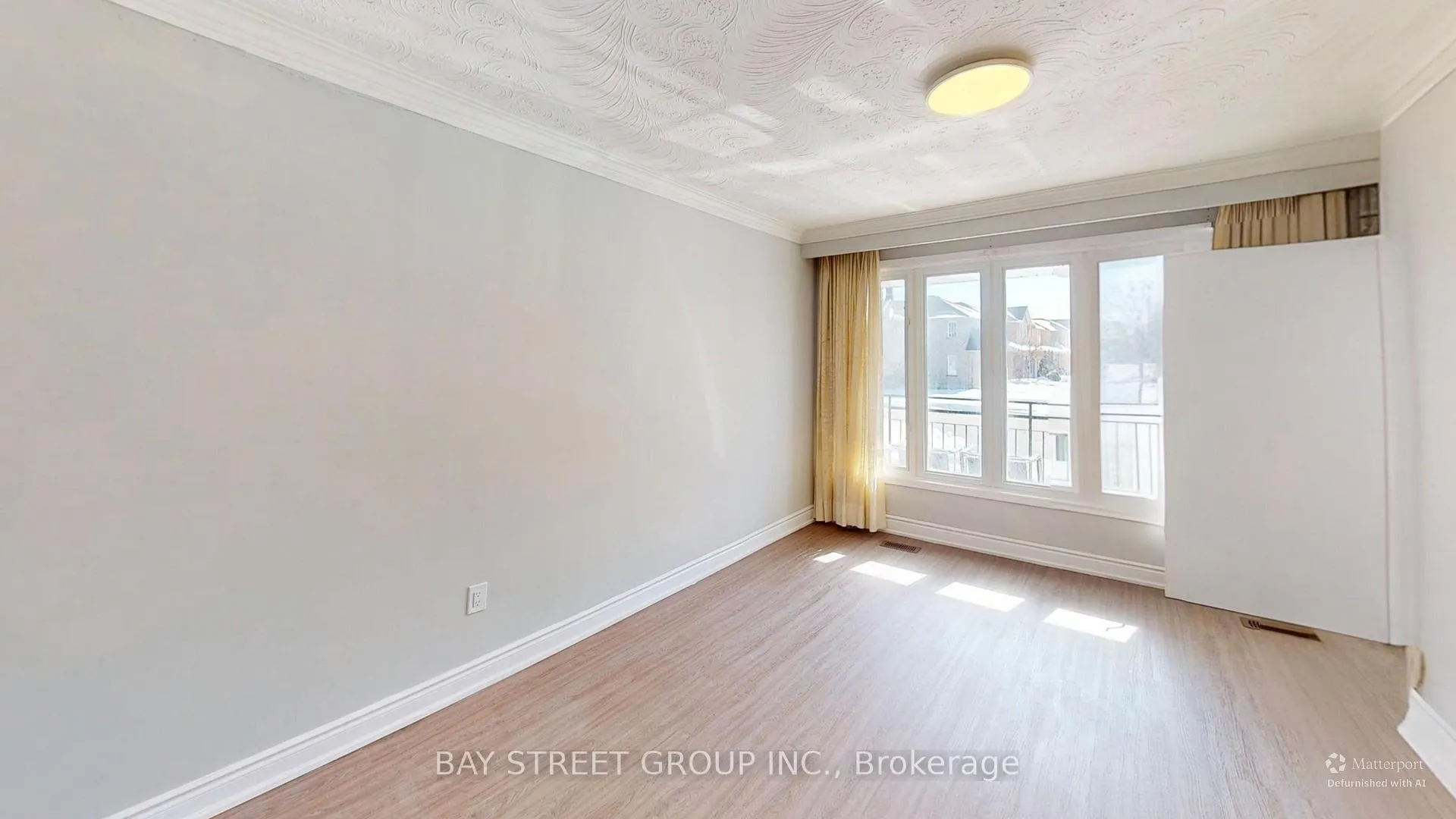 Photo 3 of 42 Iangrove Terrace, Scarborough, L'Amoreaux — HOMEH