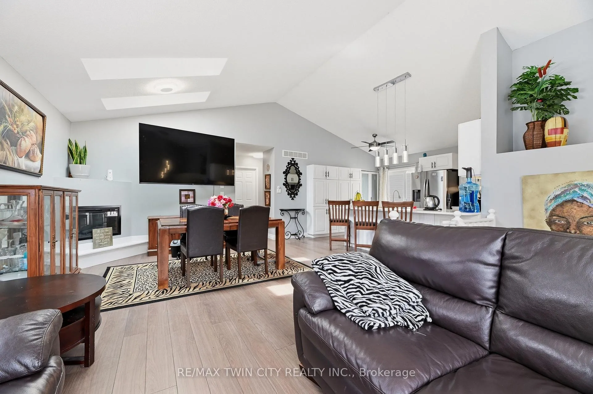 Photo 4 of 59 Morgan Drive, Haldimand — HOMEH