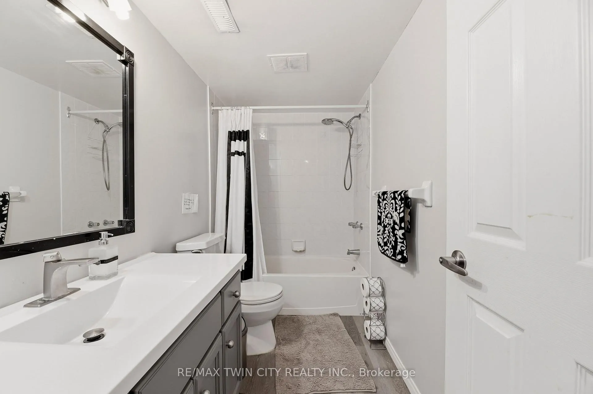 Photo 18 of 59 Morgan Drive, Haldimand — HOMEH