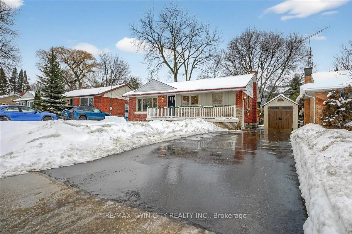 Photo 3 of 83 Elgin Crescent, Waterloo, Downtown Waterloo — HOMEH