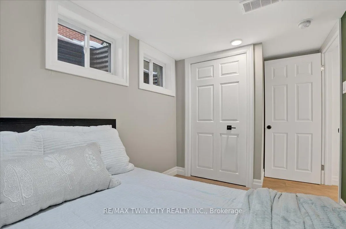 Photo 38 of 83 Elgin Crescent, Waterloo, Downtown Waterloo — HOMEH