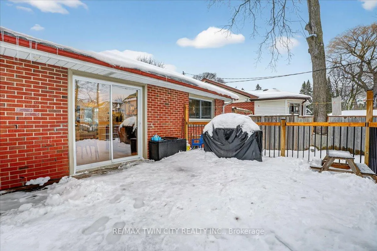 Photo 43 of 83 Elgin Crescent, Waterloo, Downtown Waterloo — HOMEH