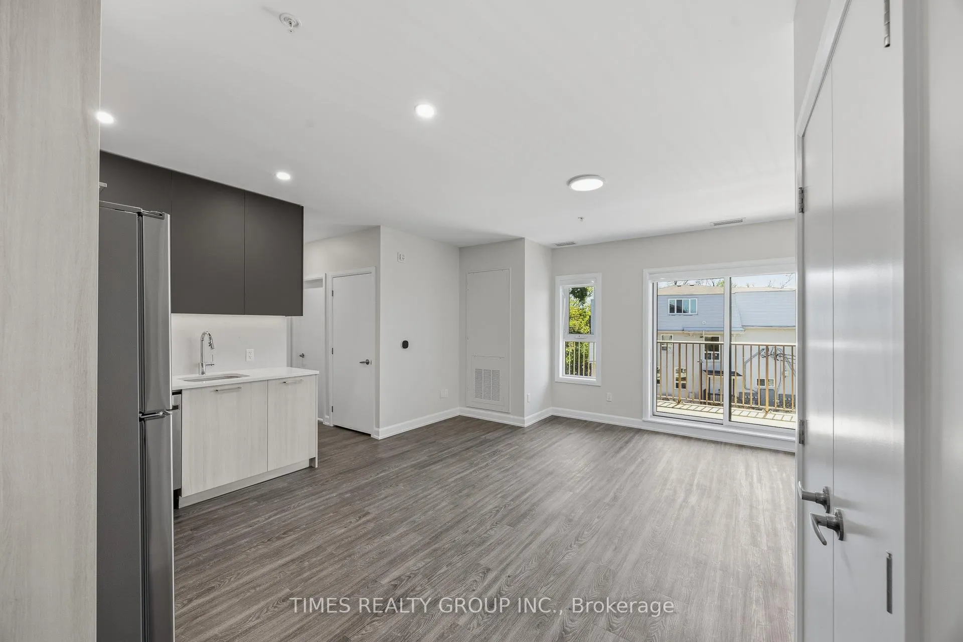 Photo 2 of Unit 202, 369 Hunter Street W, Peterborough, Town Ward 3 — HOMEH