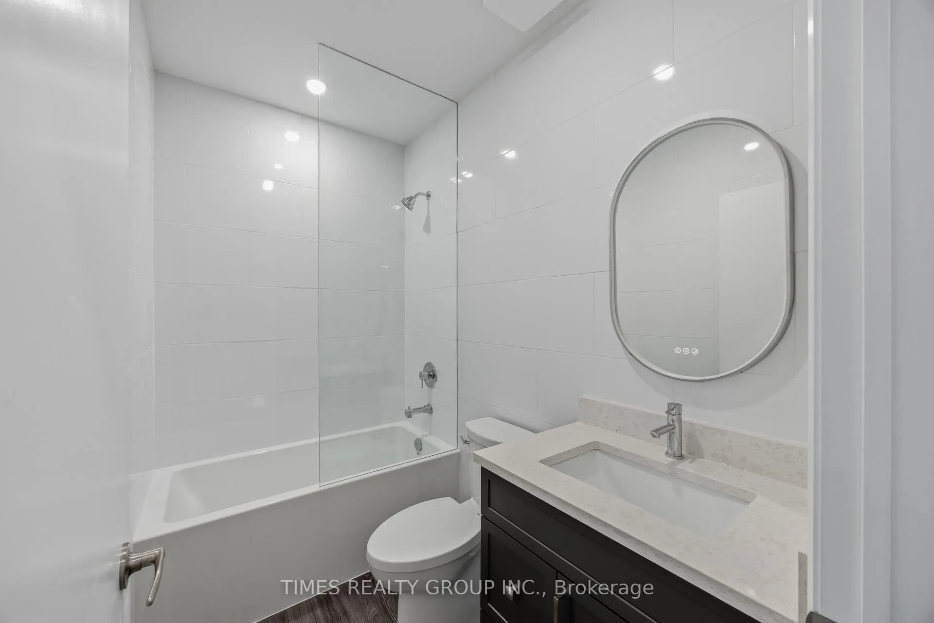 Photo 6 of Unit 202, 369 Hunter Street W, Peterborough, Town Ward 3 — HOMEH