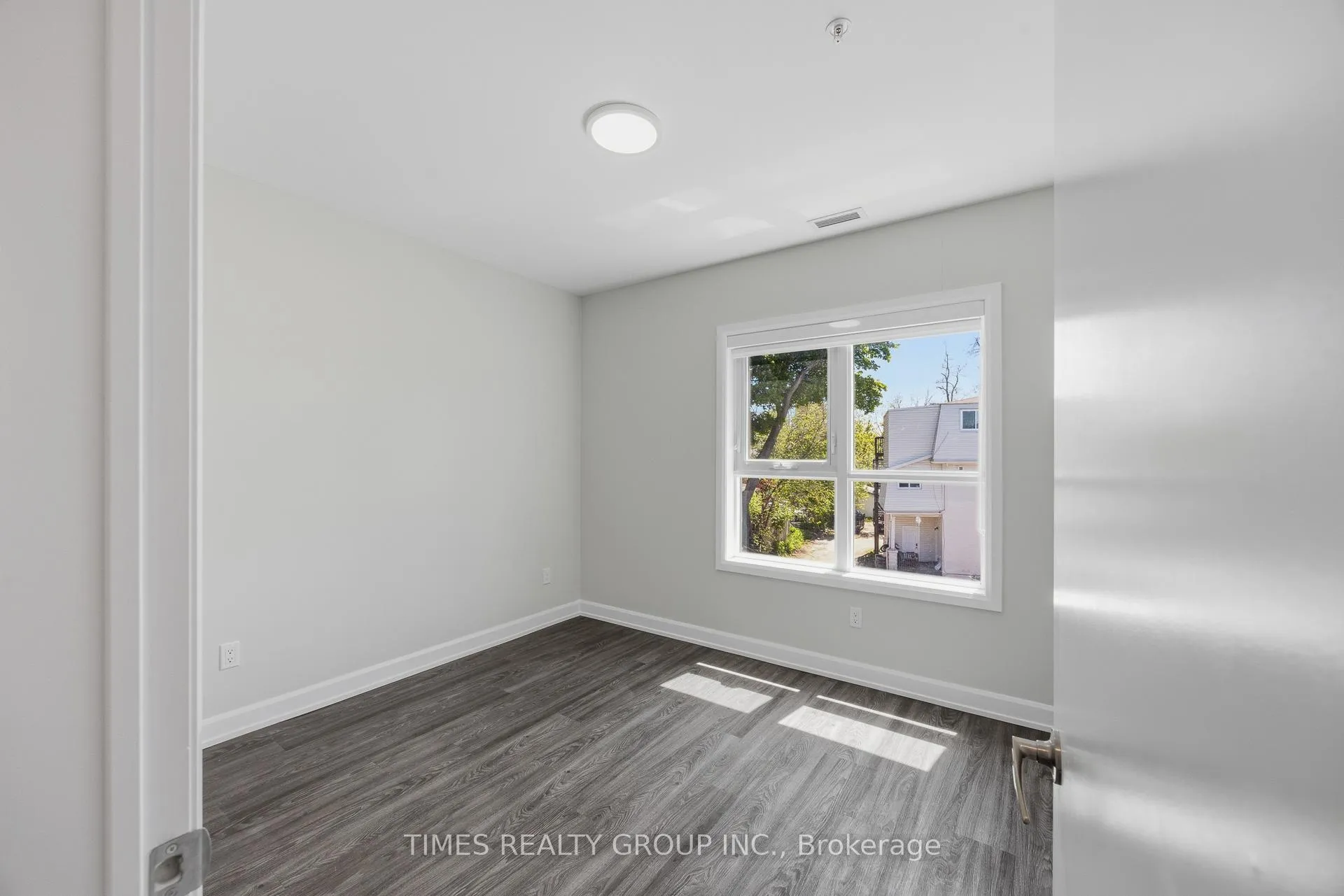 Photo 9 of Unit 202, 369 Hunter Street W, Peterborough, Town Ward 3 — HOMEH