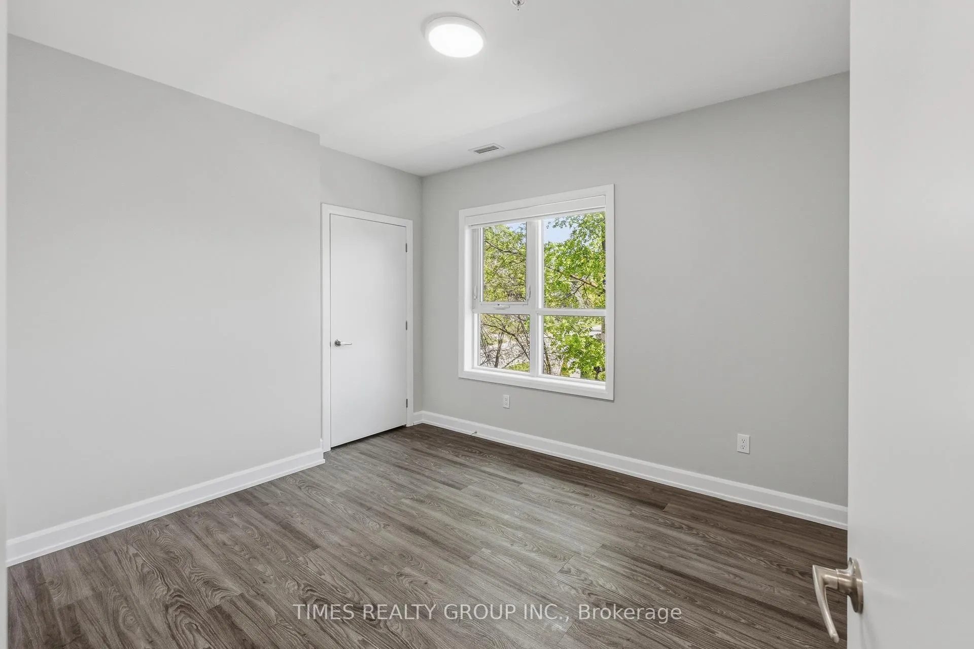 Photo 10 of Unit 202, 369 Hunter Street W, Peterborough, Town Ward 3 — HOMEH