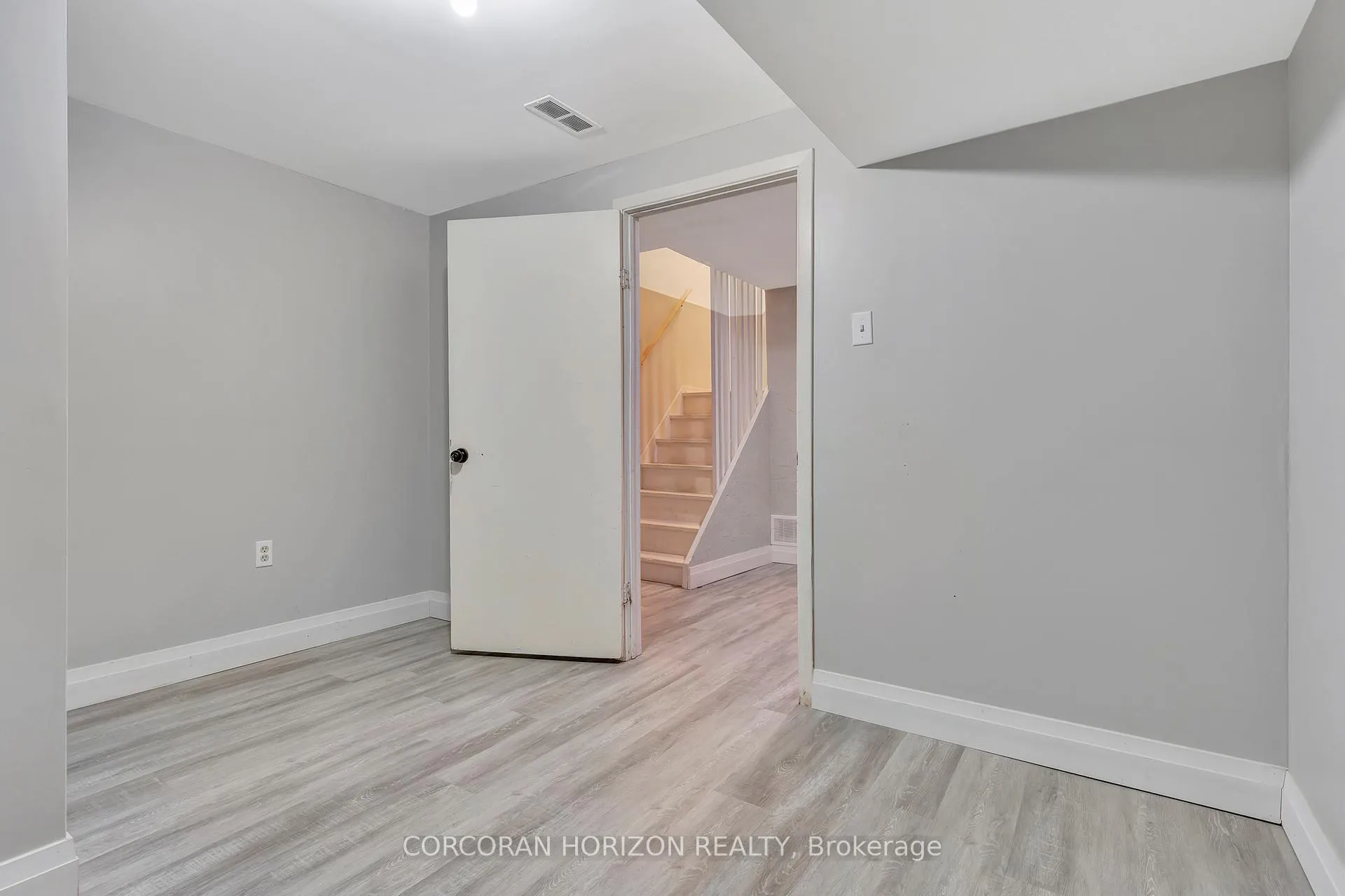 Photo 38 of 175 Janefield Avenue, Guelph, Dovercliffe Park/Old University — HOMEH