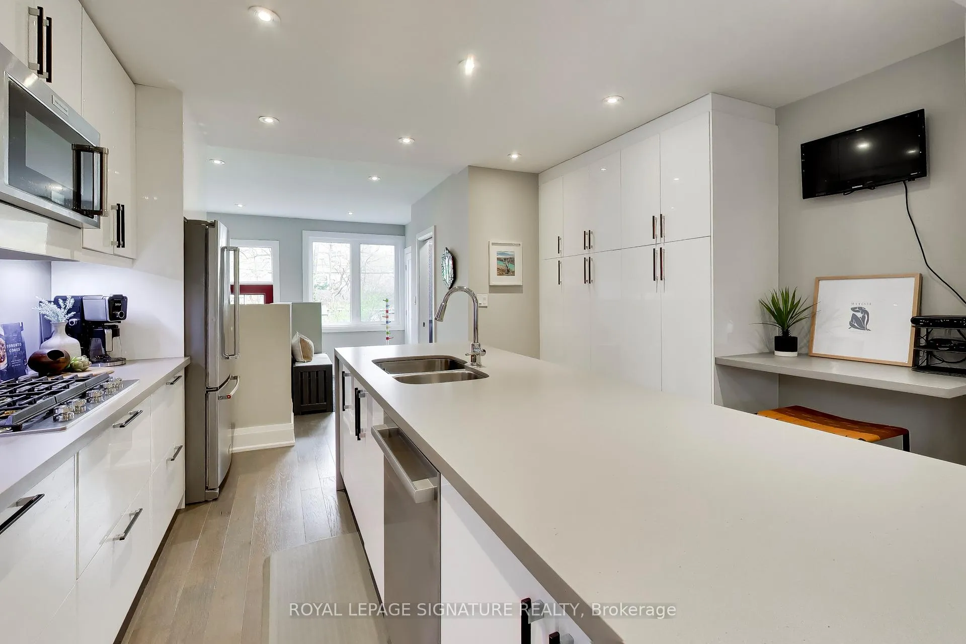 Photo 6 of 259 Torrens Avenue, Toronto, East York — HOMEH