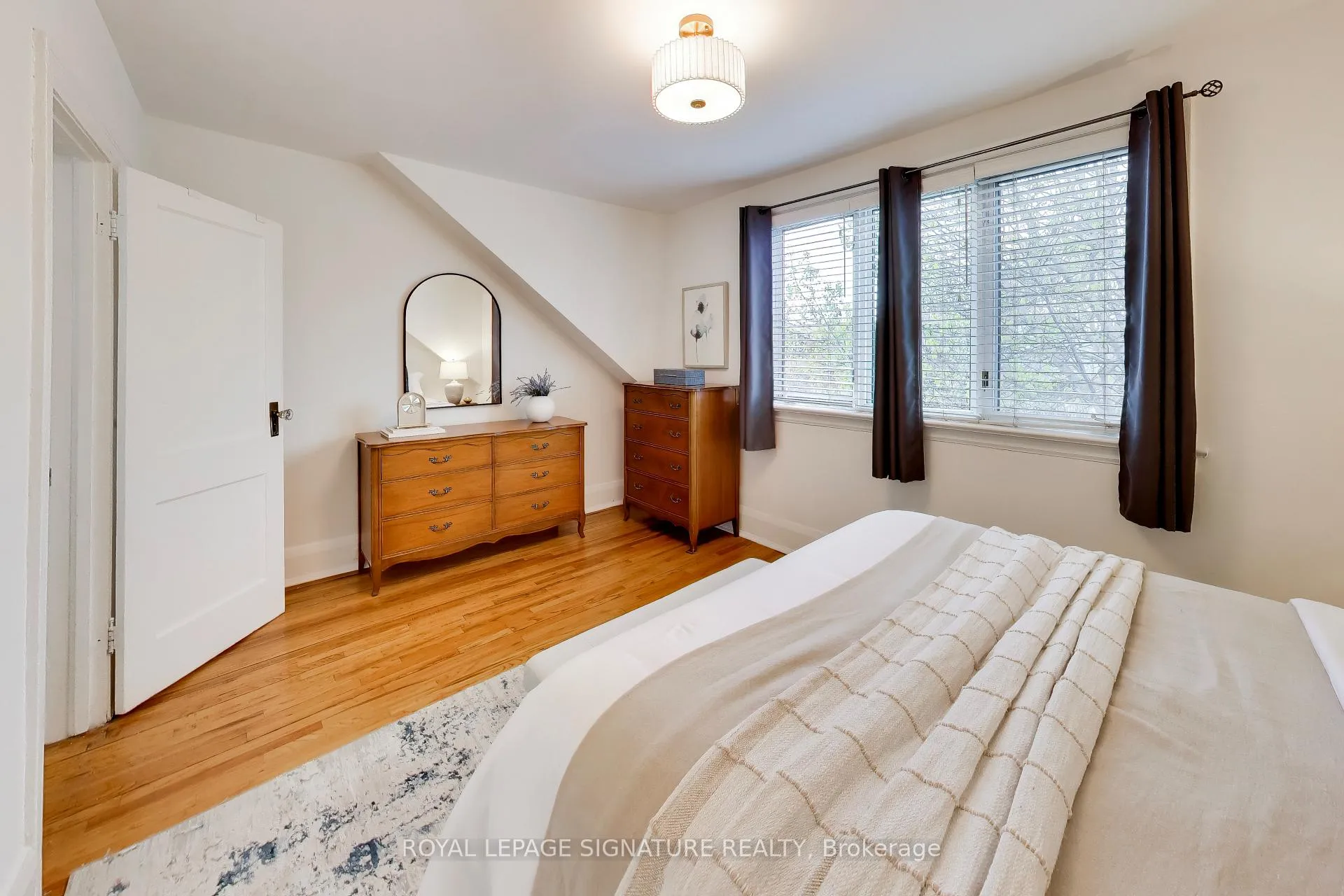 Photo 10 of 259 Torrens Avenue, Toronto, East York — HOMEH
