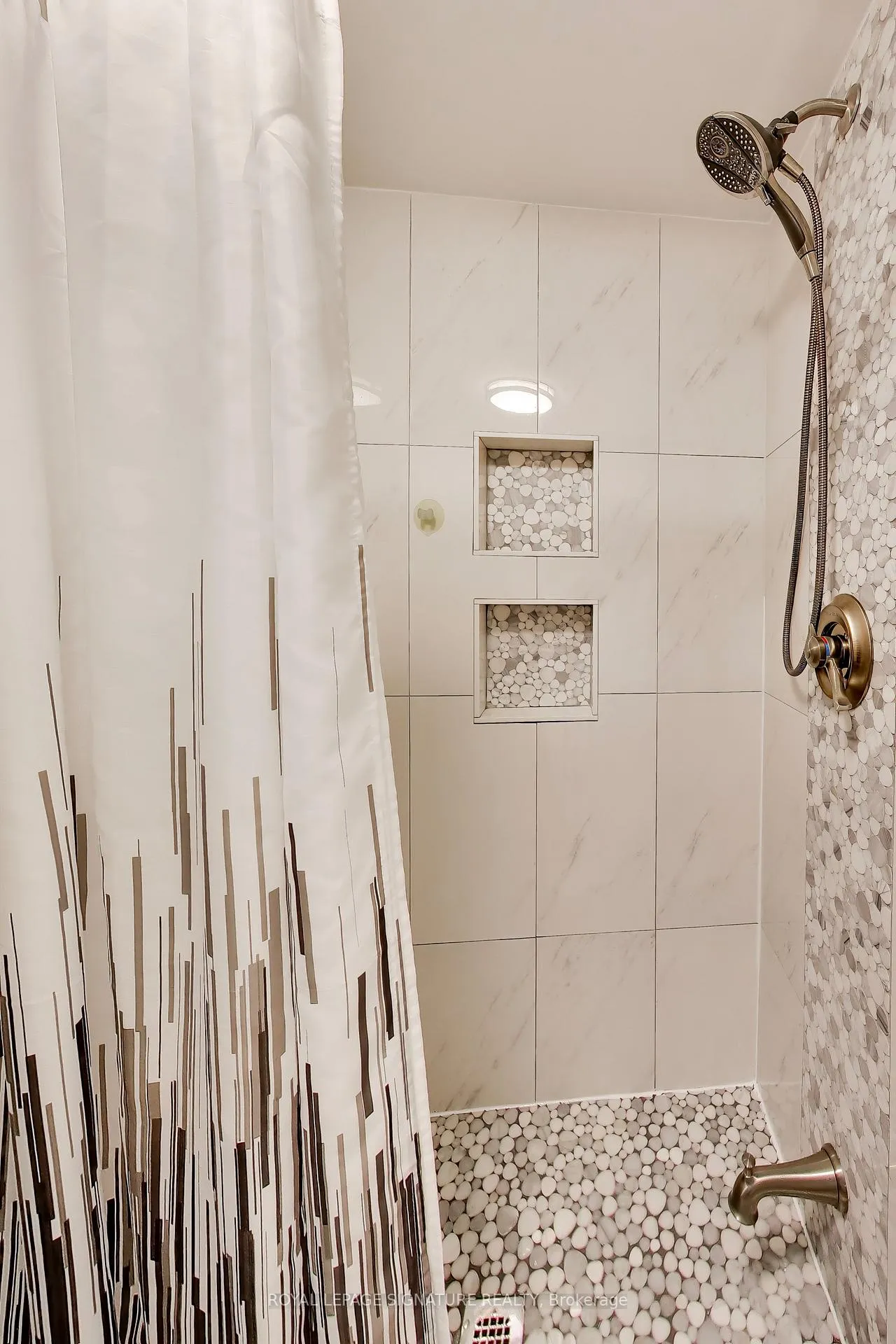Photo 19 of 259 Torrens Avenue, Toronto, East York — HOMEH