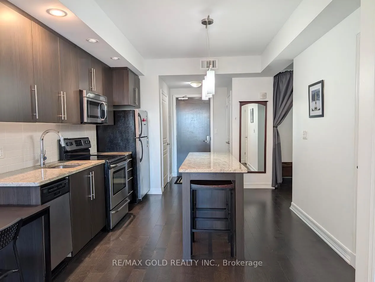 Photo 3 of Unit 407, 238 Besserer Street, Ottawa, Sandy Hill — HOMEH
