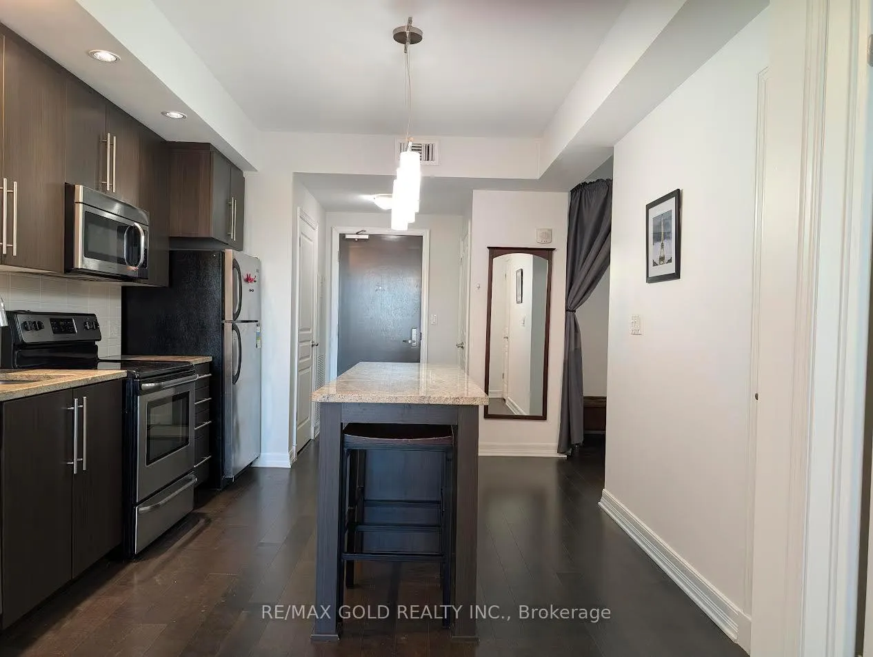 Photo 4 of Unit 407, 238 Besserer Street, Ottawa, Sandy Hill — HOMEH