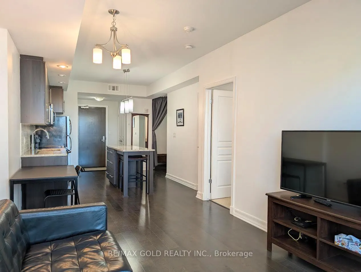 Photo 6 of Unit 407, 238 Besserer Street, Ottawa, Sandy Hill — HOMEH