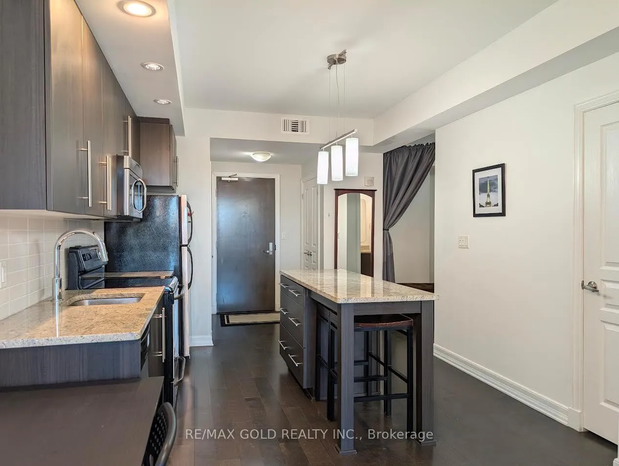 Photo 8 of Unit 407, 238 Besserer Street, Ottawa, Sandy Hill — HOMEH