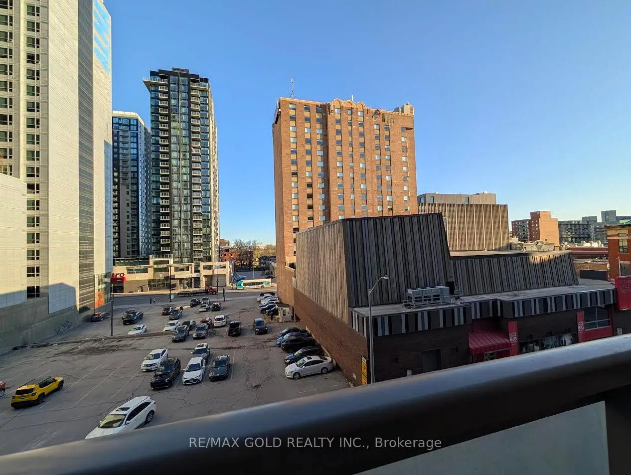 Photo 11 of Unit 407, 238 Besserer Street, Ottawa, Sandy Hill — HOMEH
