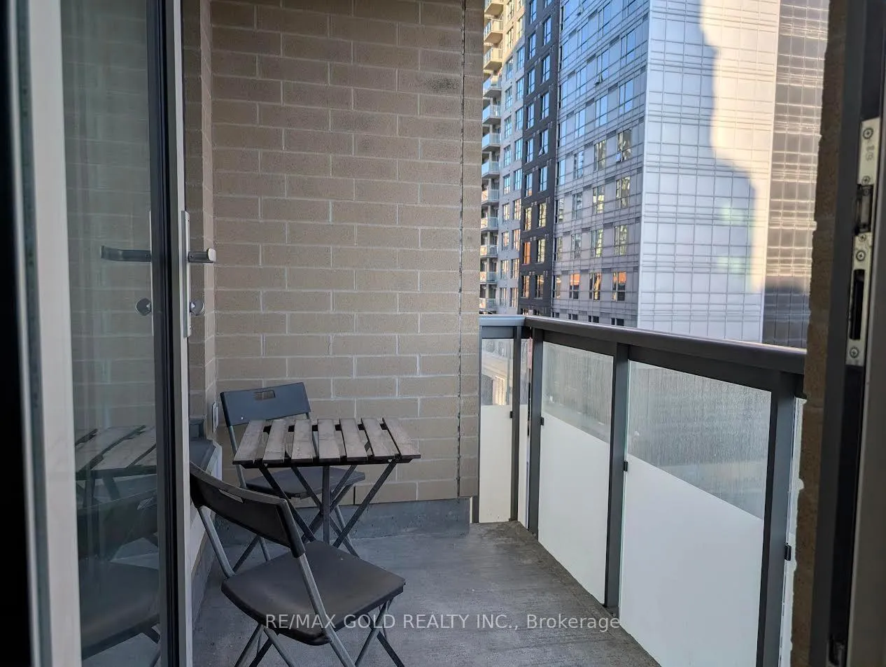 Photo 13 of Unit 407, 238 Besserer Street, Ottawa, Sandy Hill — HOMEH