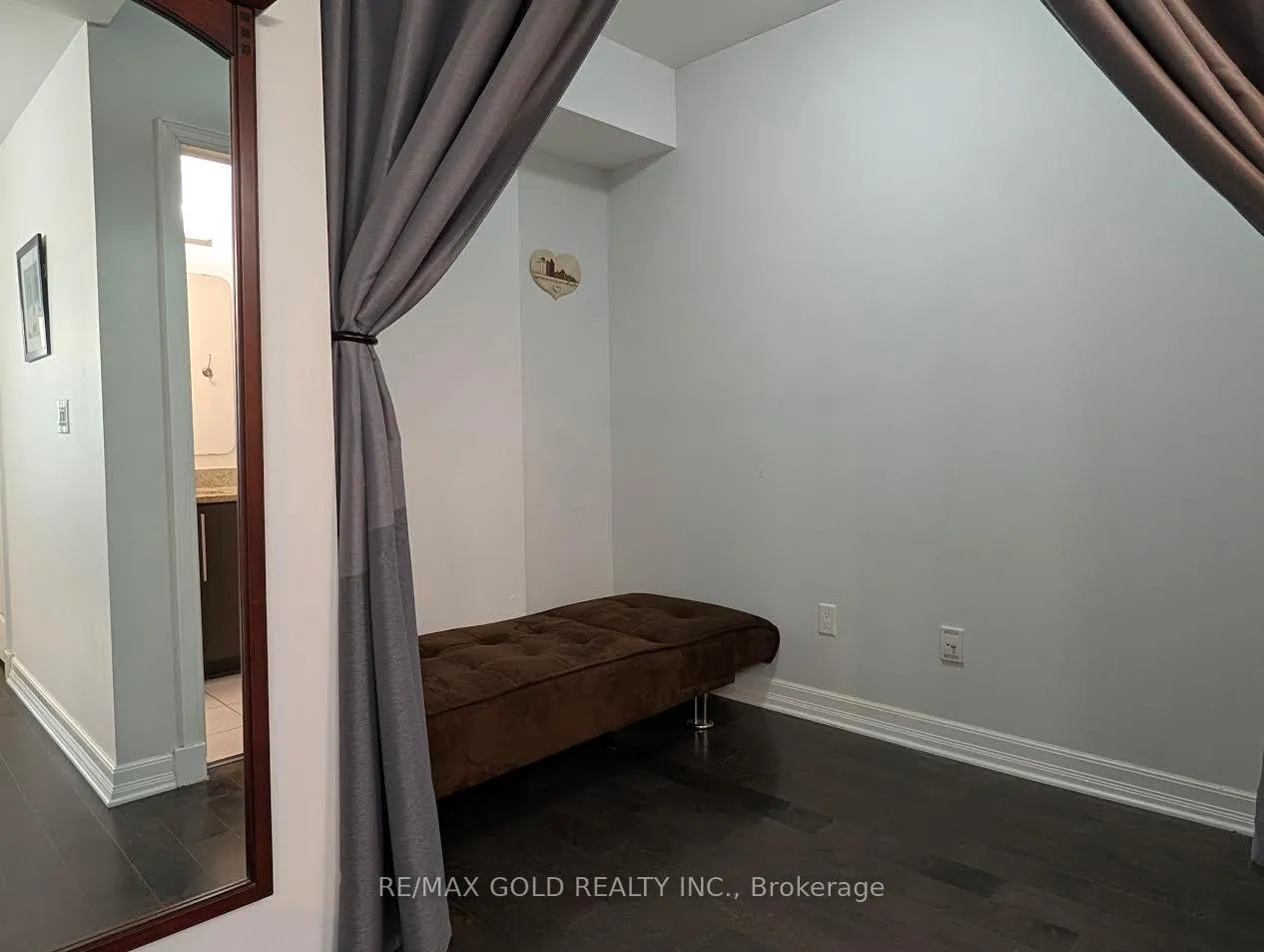 Photo 14 of Unit 407, 238 Besserer Street, Ottawa, Sandy Hill — HOMEH