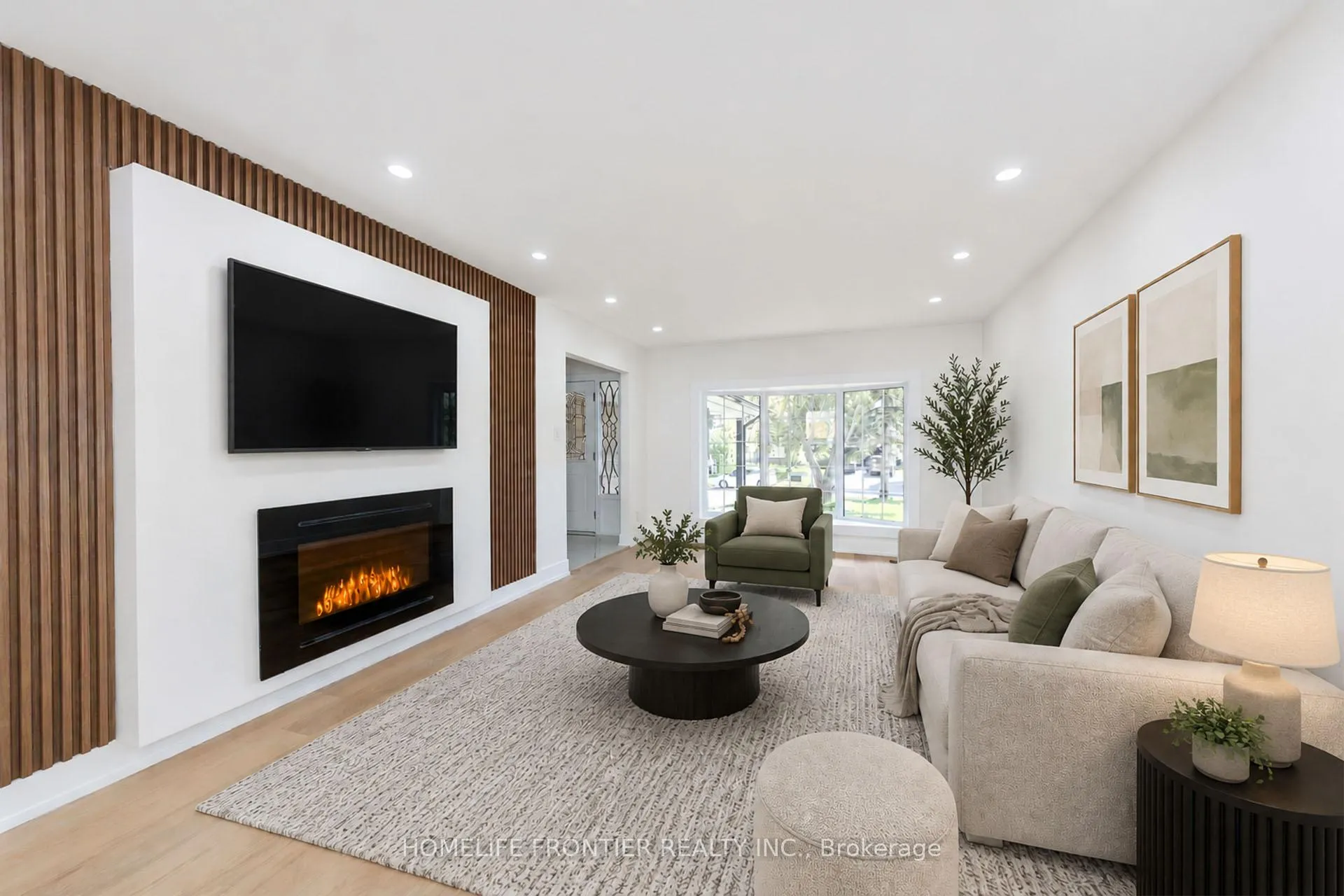 Photo 6 of 40 Rutledge Avenue, Newmarket, Huron Heights-Leslie Valley — HOMEH