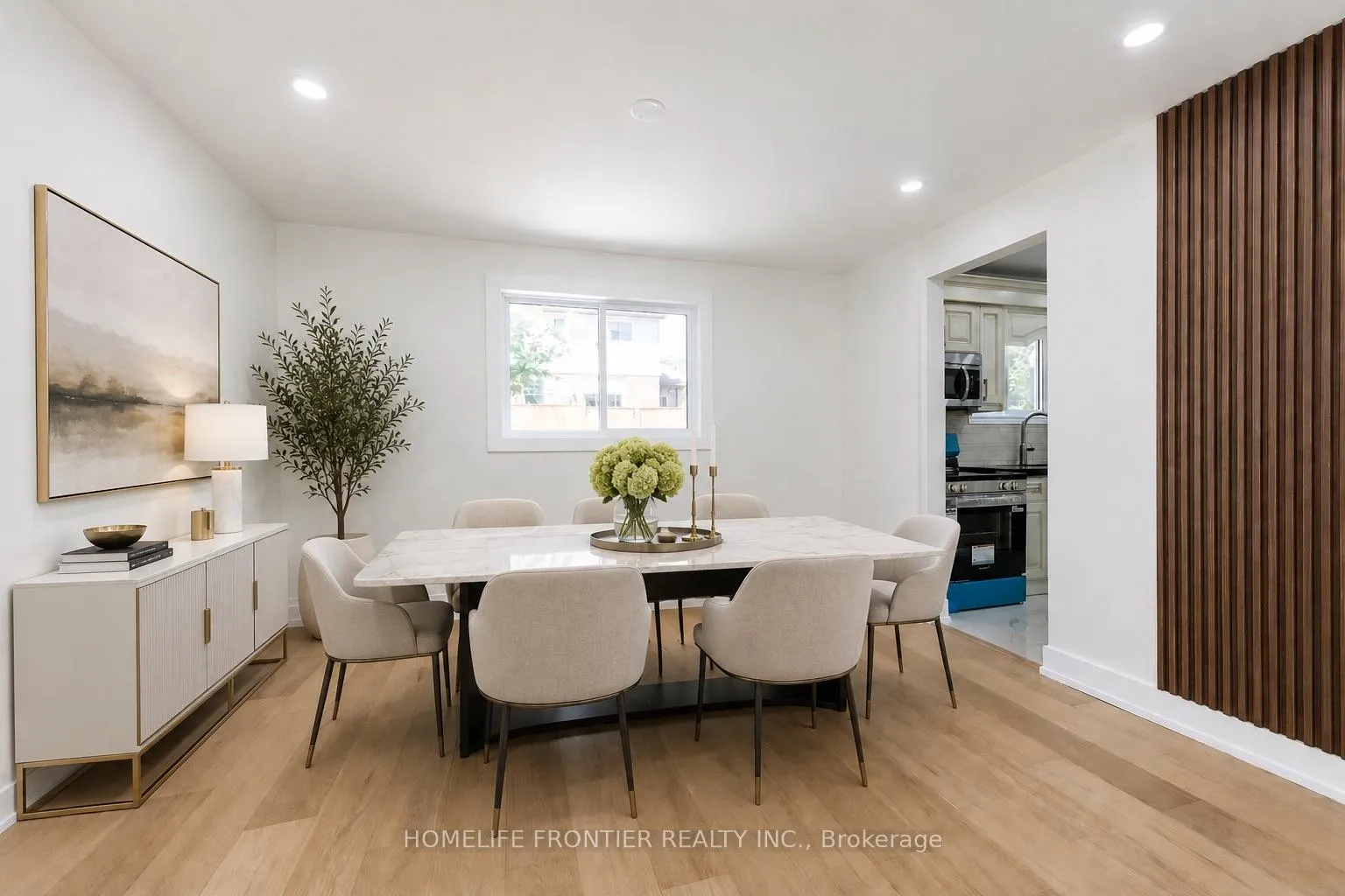 Photo 7 of 40 Rutledge Avenue, Newmarket, Huron Heights-Leslie Valley — HOMEH