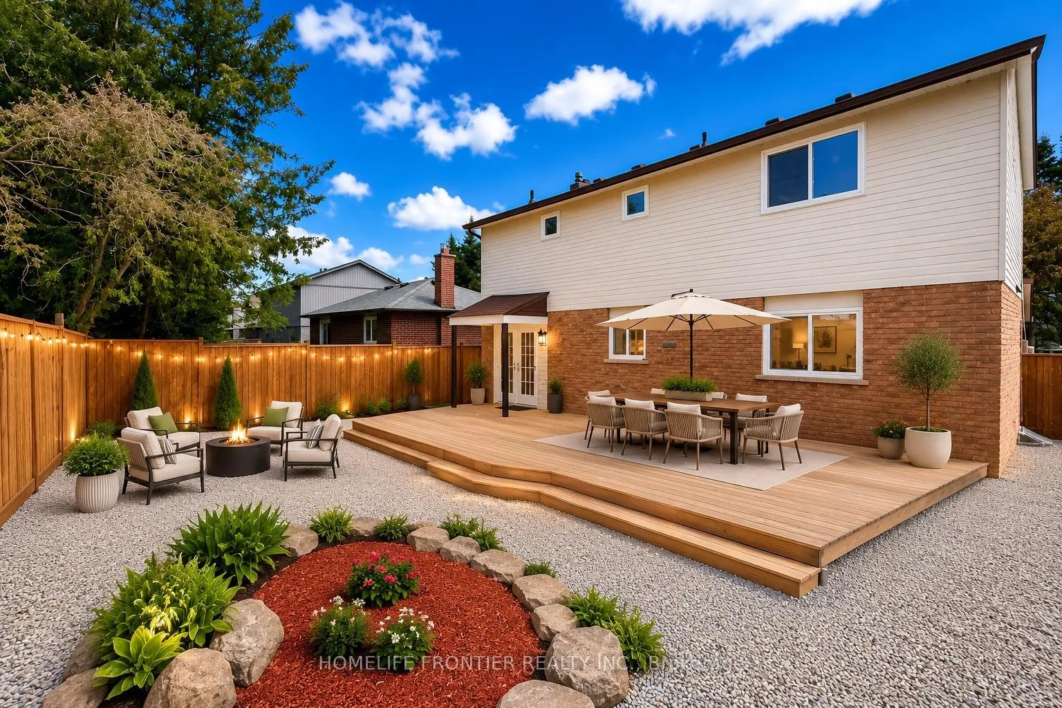Photo 35 of 40 Rutledge Avenue, Newmarket, Huron Heights-Leslie Valley — HOMEH