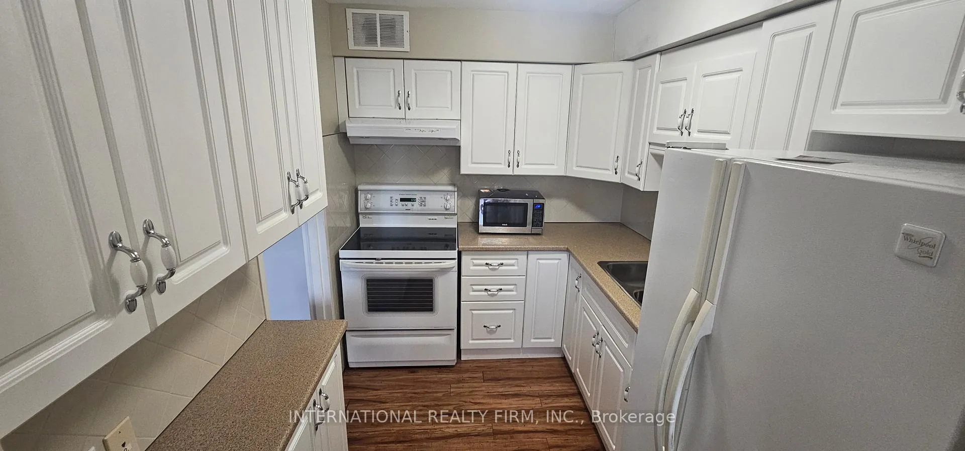 Photo 15 of Unit 401, 24 Midland Drive, Kitchener, Stanley Park — HOMEH