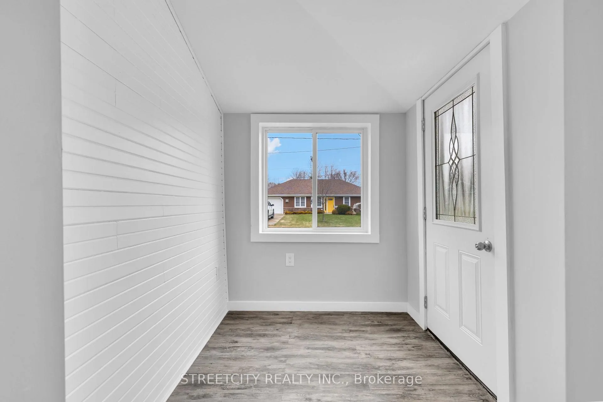 Photo 3 of 190 King Street, Southwest Middlesex, Glencoe — HOMEH