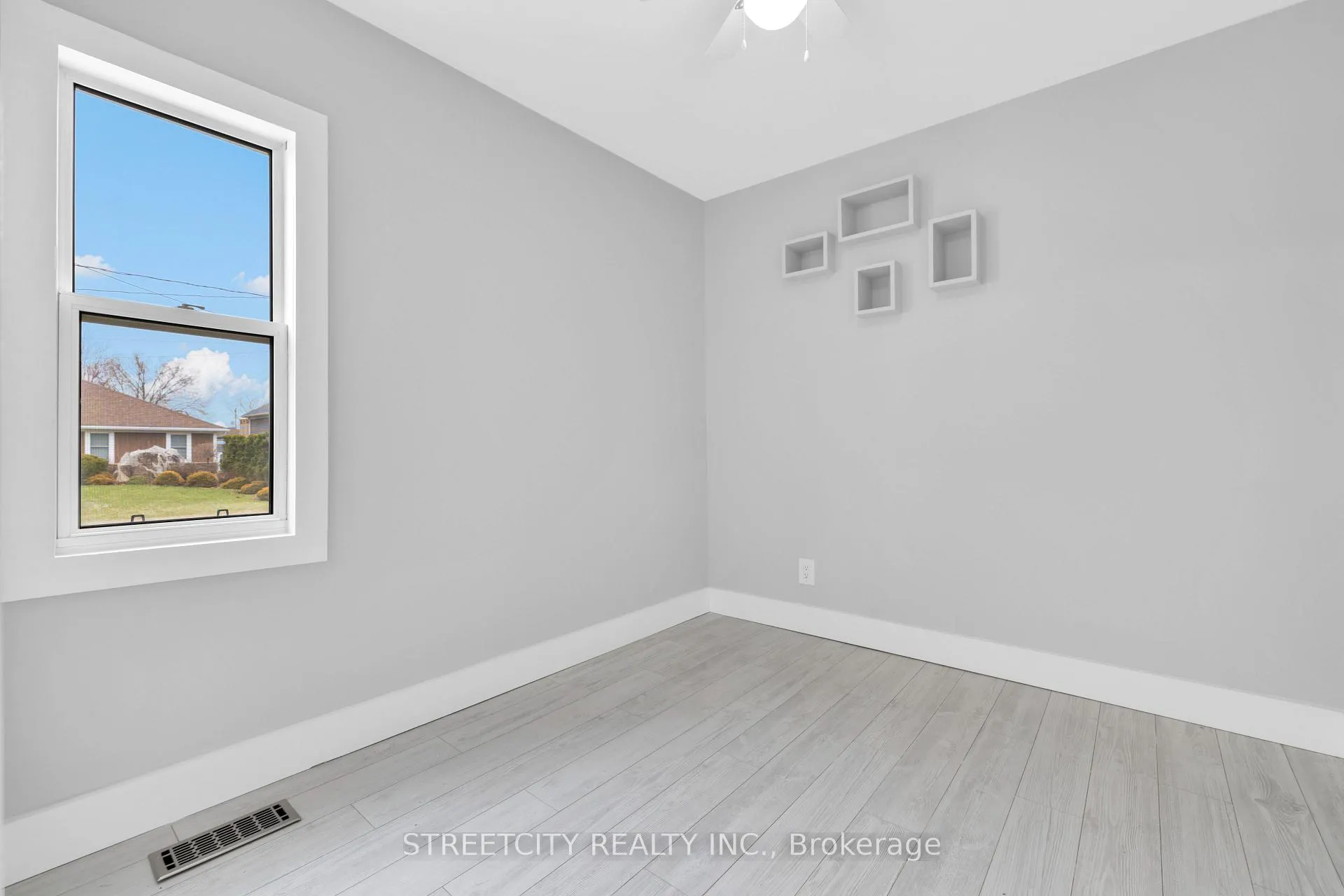 Photo 14 of 190 King Street, Southwest Middlesex, Glencoe — HOMEH