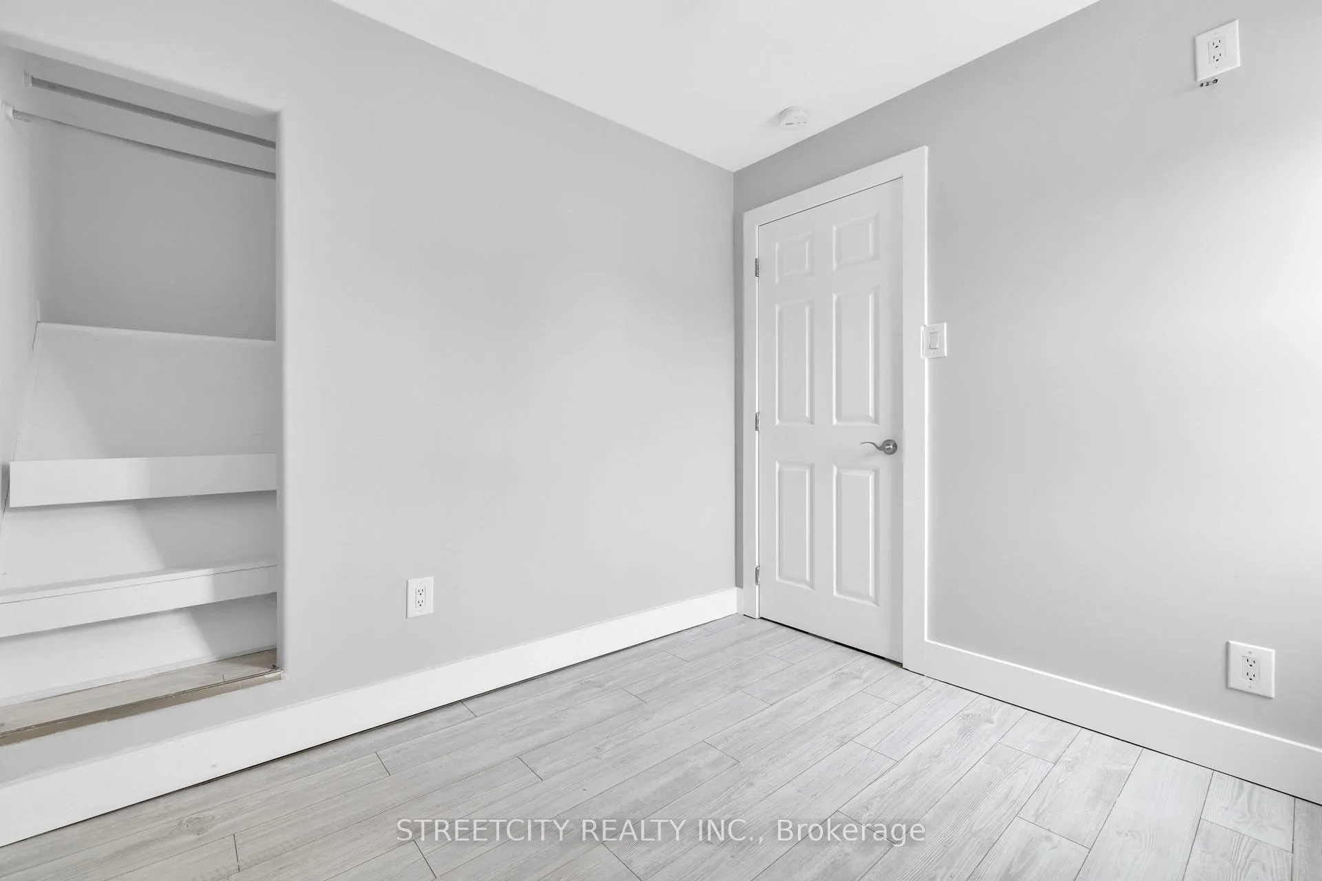 Photo 15 of 190 King Street, Southwest Middlesex, Glencoe — HOMEH