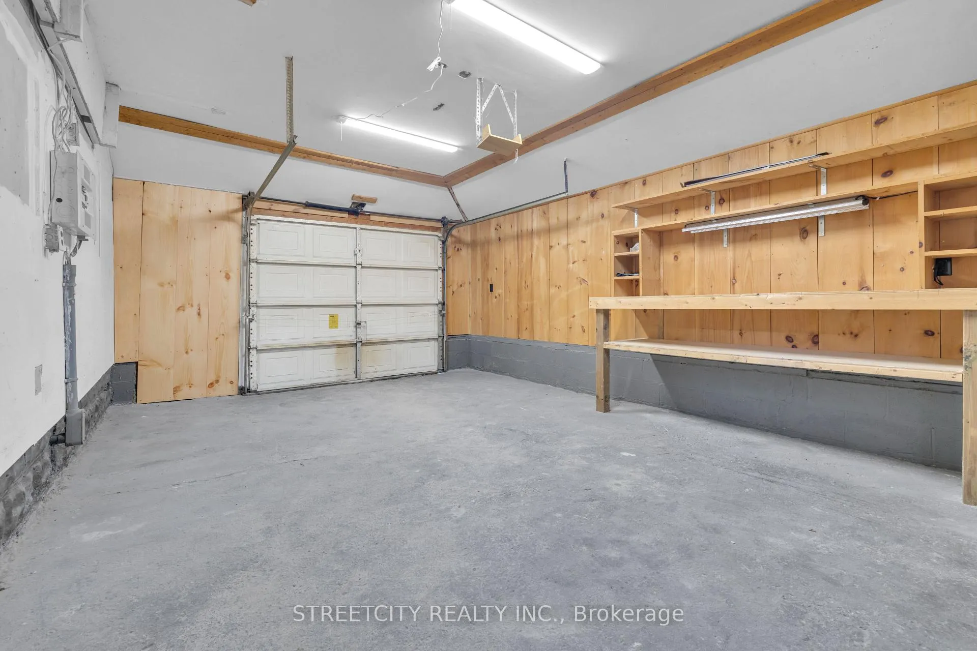 Photo 33 of 190 King Street, Southwest Middlesex, Glencoe — HOMEH