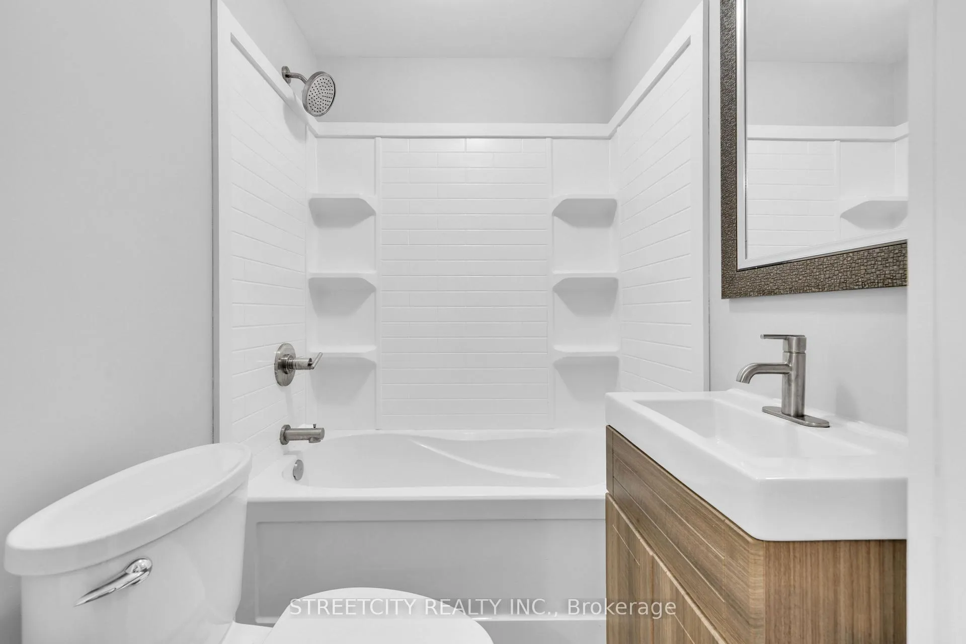 Photo 40 of 190 King Street, Southwest Middlesex, Glencoe — HOMEH