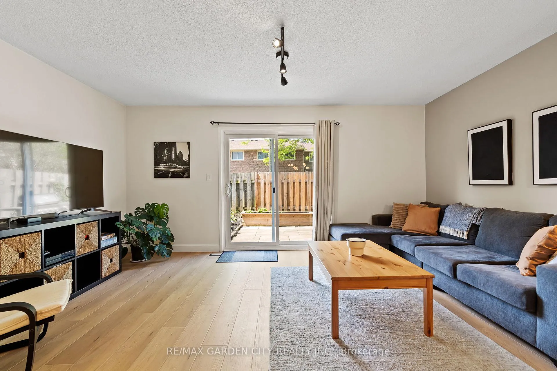 Photo 14 of Unit 32, 75 Ventura Drive, St. Catharines, Haig — HOMEH