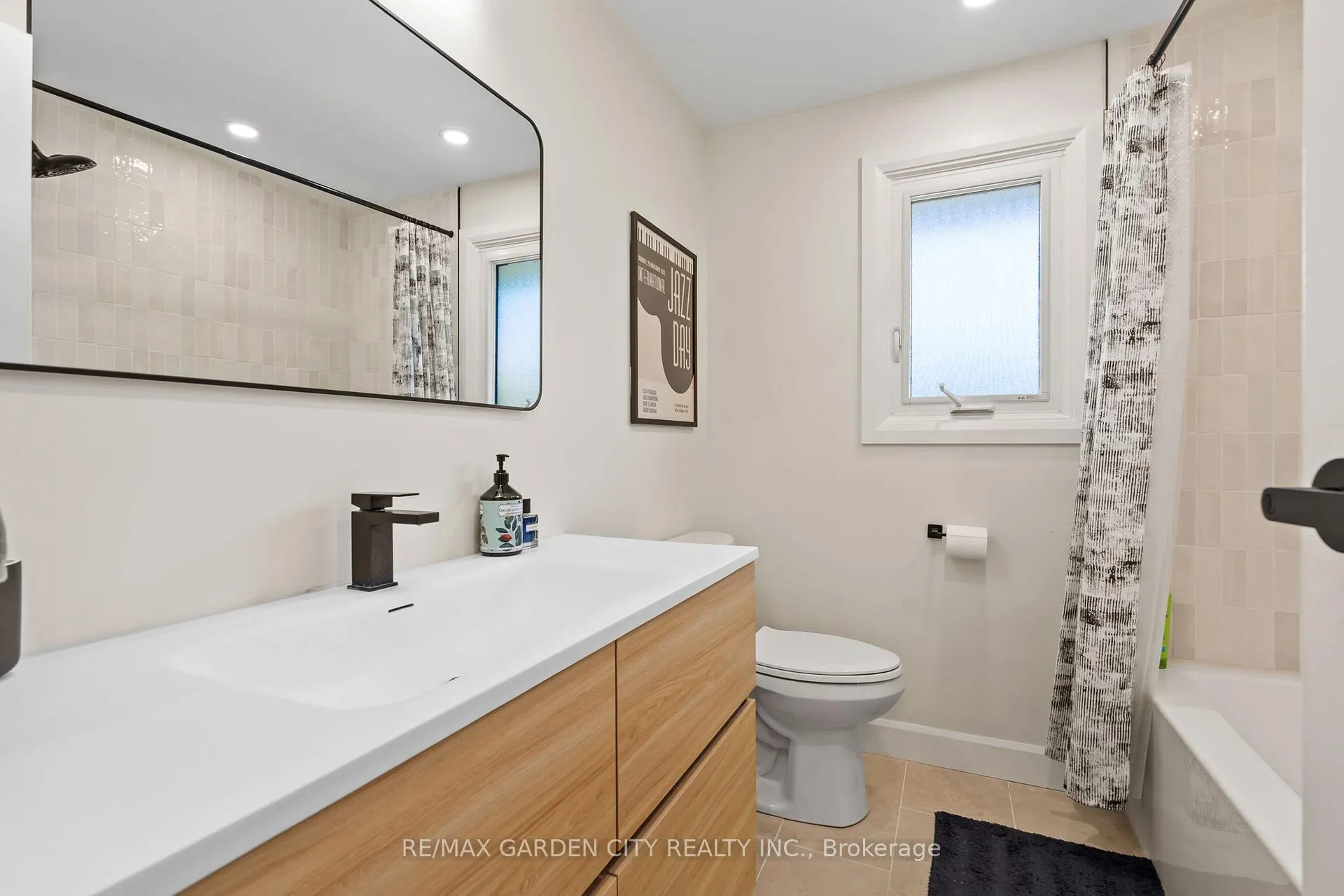 Photo 16 of Unit 32, 75 Ventura Drive, St. Catharines, Haig — HOMEH