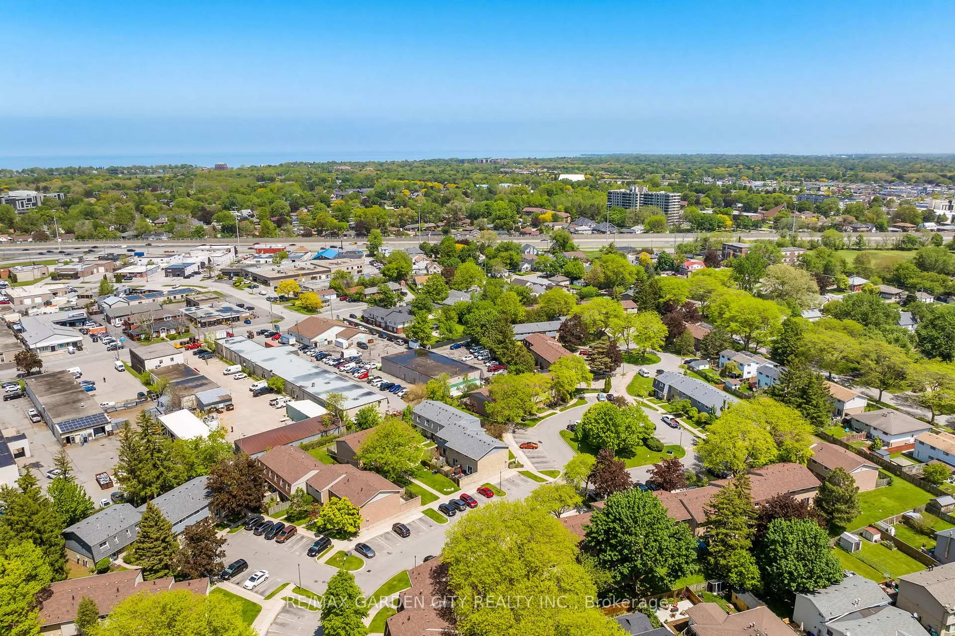 Photo 26 of Unit 32, 75 Ventura Drive, St. Catharines, Haig — HOMEH