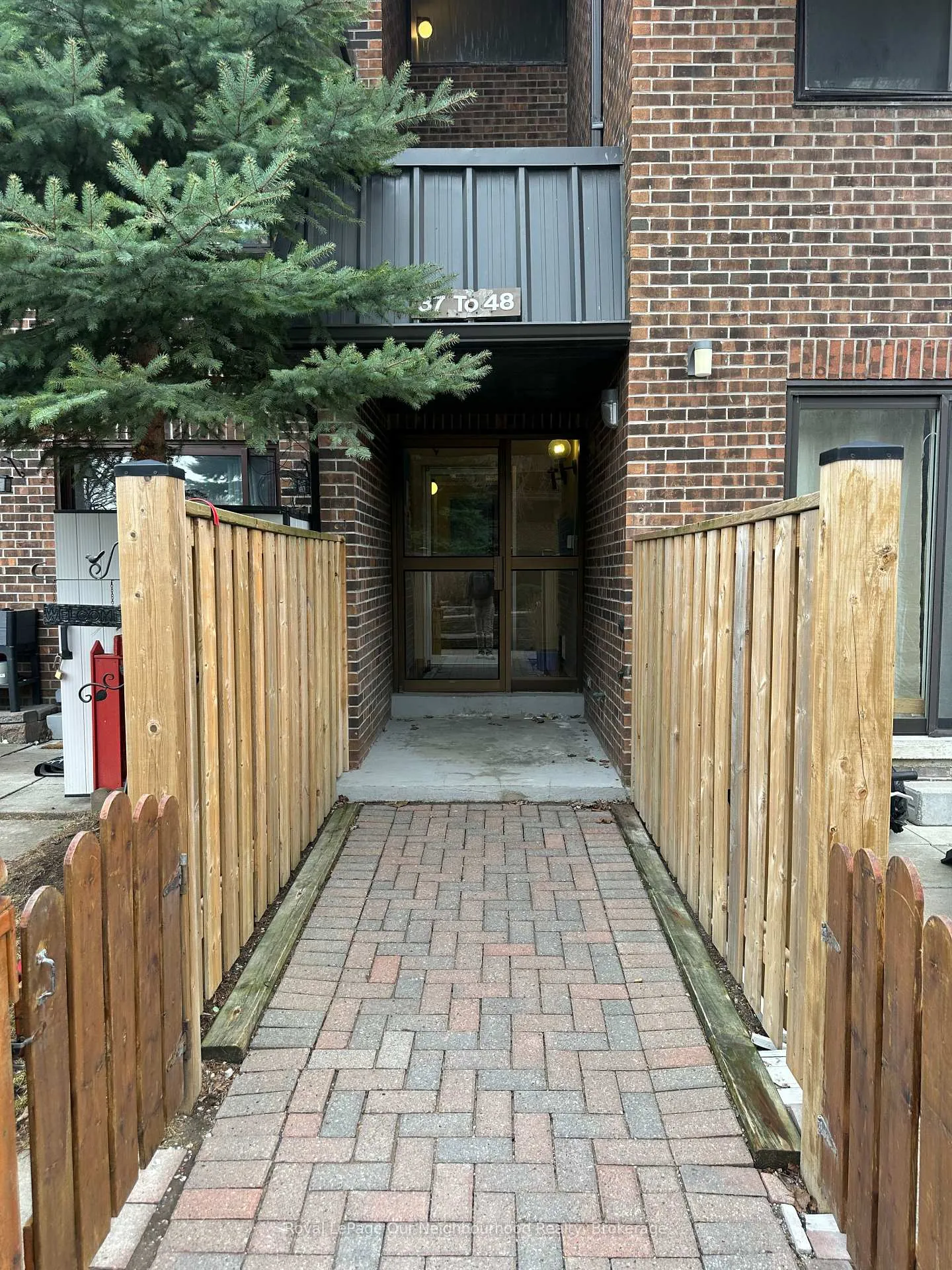 Photo 1 of Unit 39, 43 Taunton Road E, Oshawa, Centennial — HOMEH