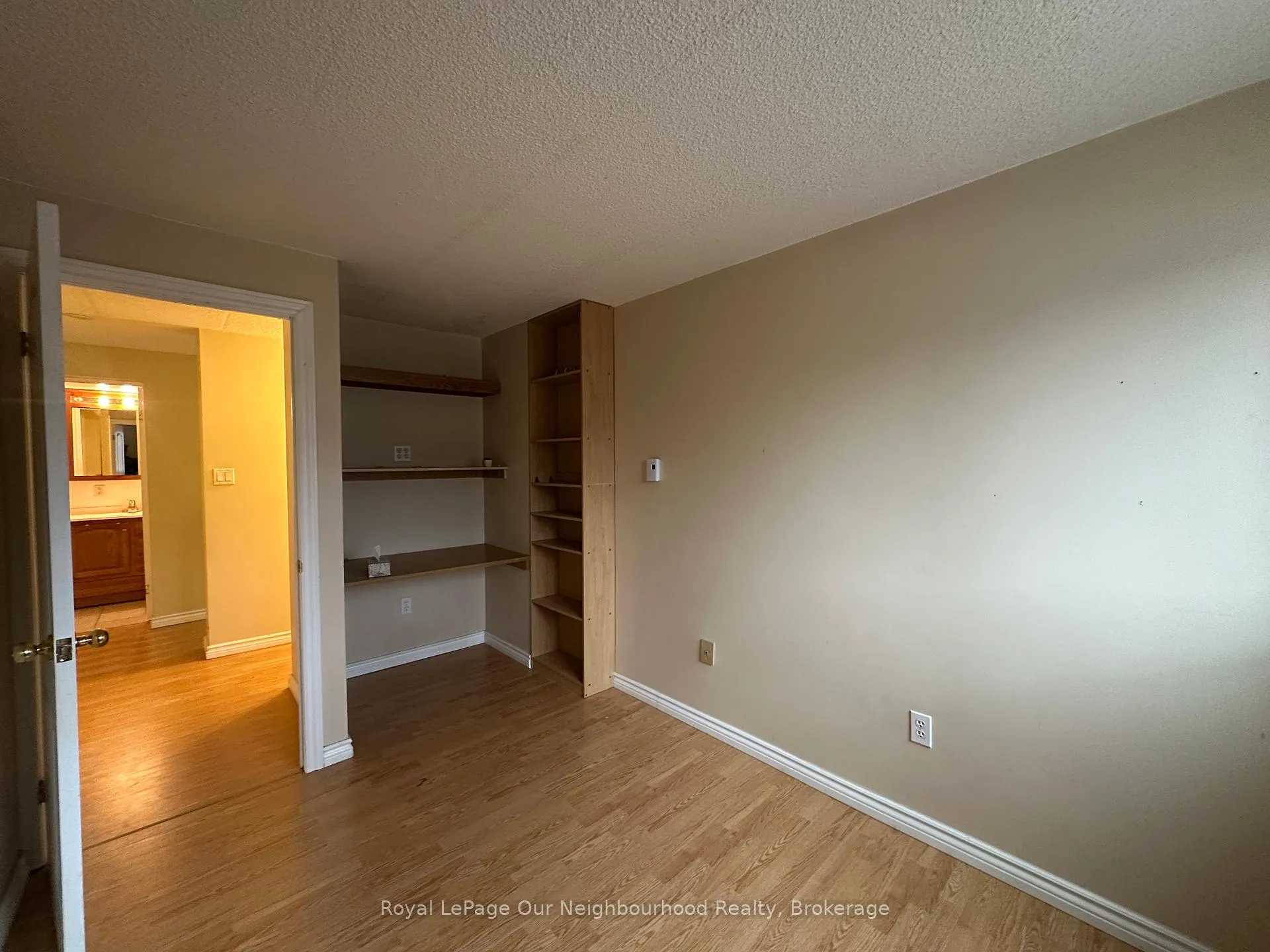 Photo 4 of Unit 39, 43 Taunton Road E, Oshawa, Centennial — HOMEH