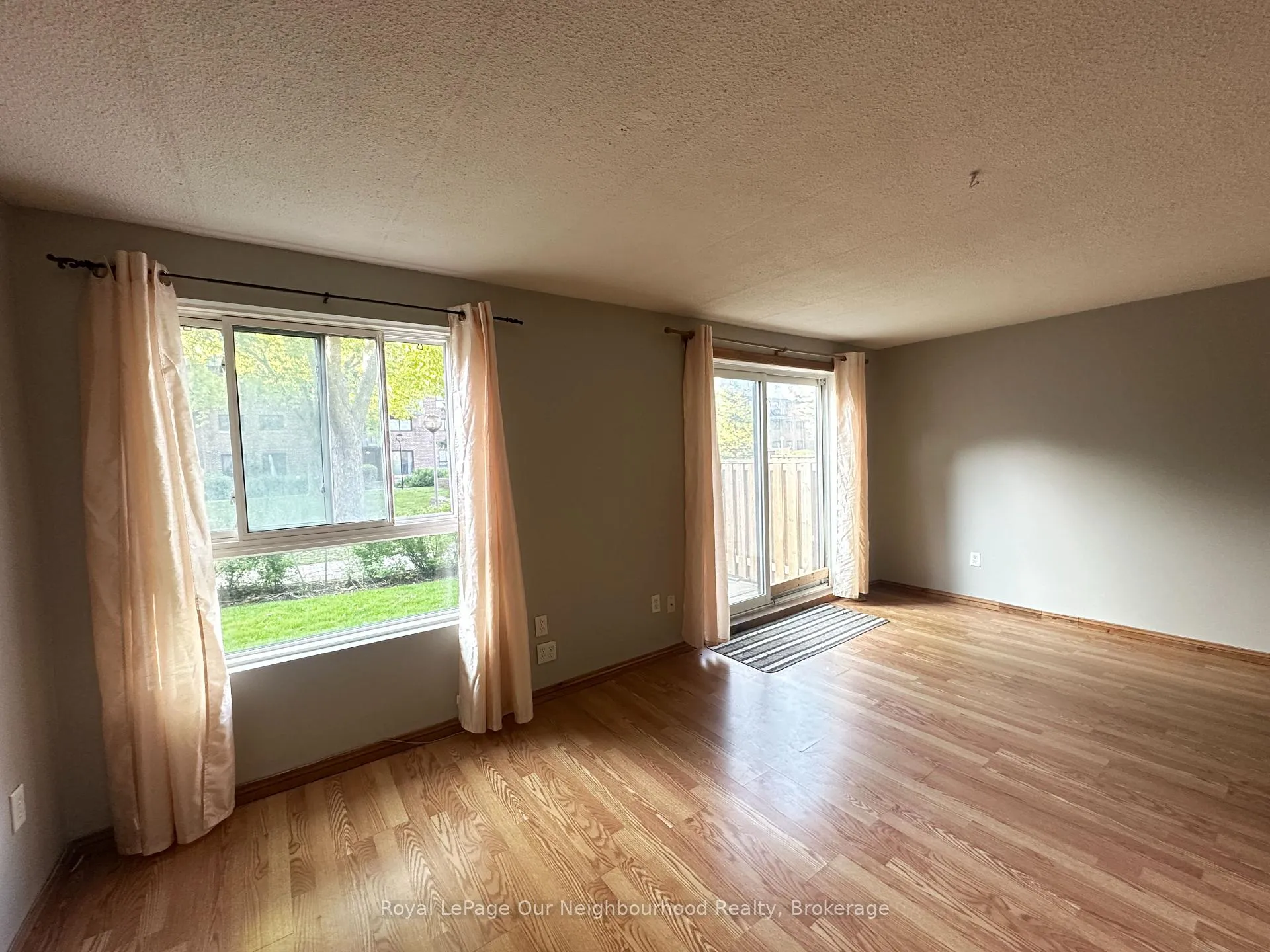 Photo 20 of Unit 39, 43 Taunton Road E, Oshawa, Centennial — HOMEH