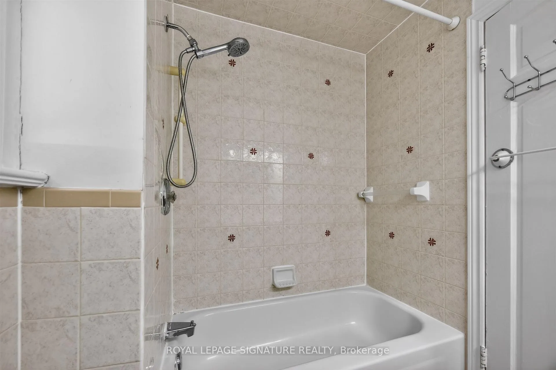 Photo 39 of 426 Armadale Avenue, Toronto, Runnymede-Bloor West Village — HOMEH