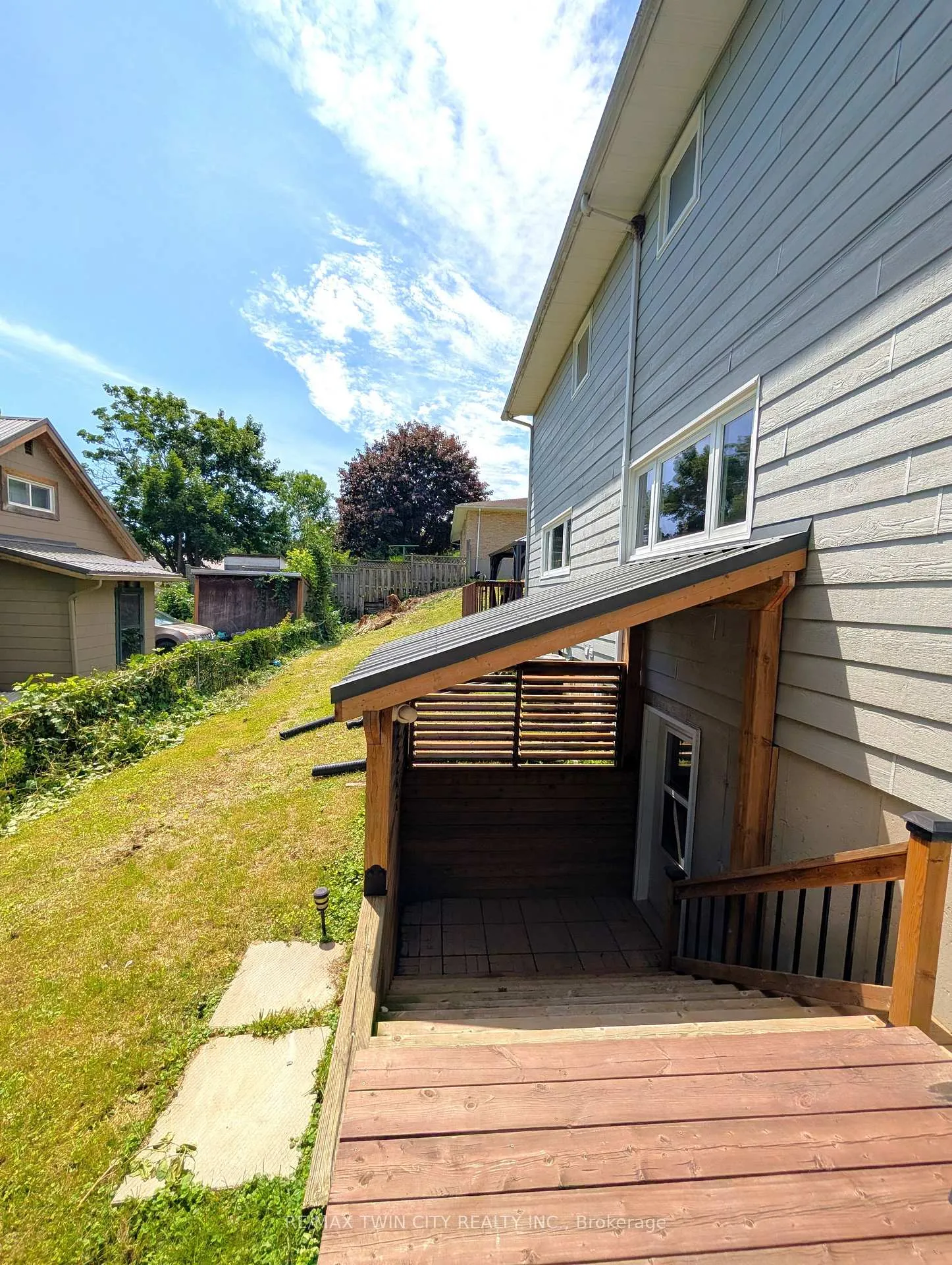 Photo 2 of Unit Lower, 25 Stephens Court, Norfolk, Simcoe — HOMEH