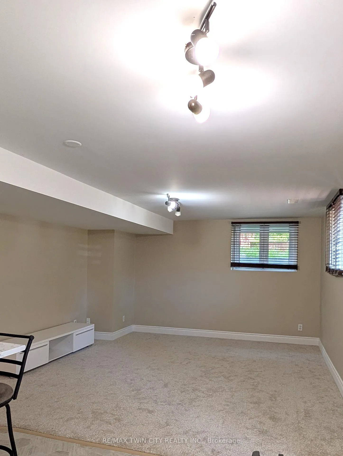 Photo 4 of Unit Lower, 25 Stephens Court, Norfolk, Simcoe — HOMEH