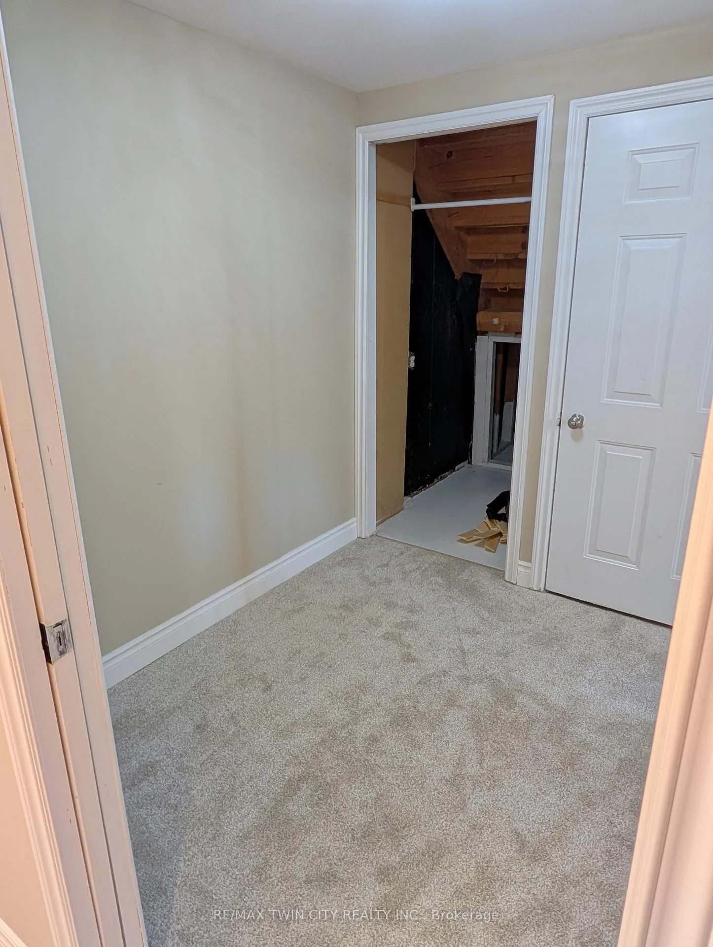 Photo 9 of Unit Lower, 25 Stephens Court, Norfolk, Simcoe — HOMEH