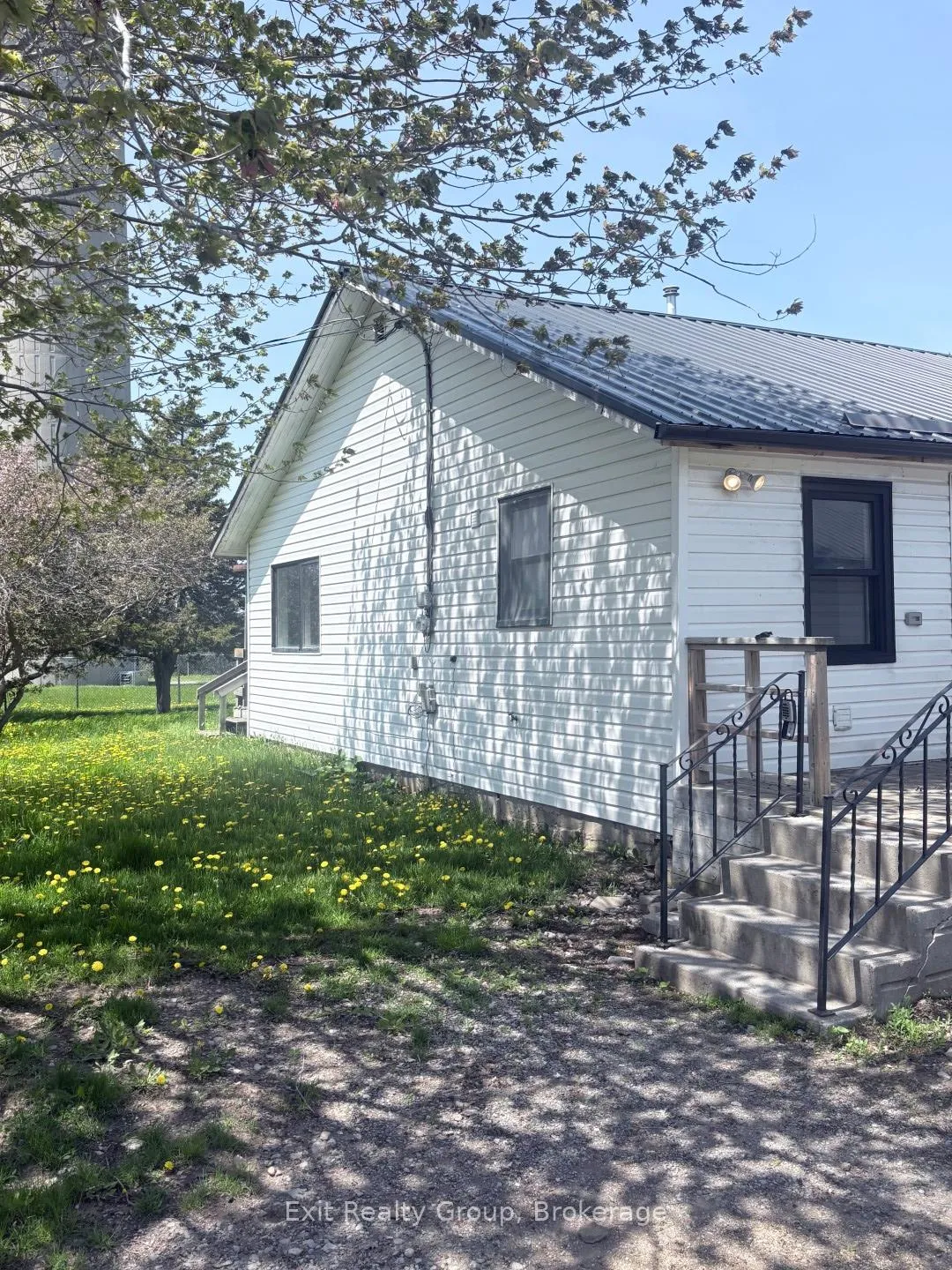 Photo 14 of 48 County Road 29, Prince Edward County, Hillier — HOMEH