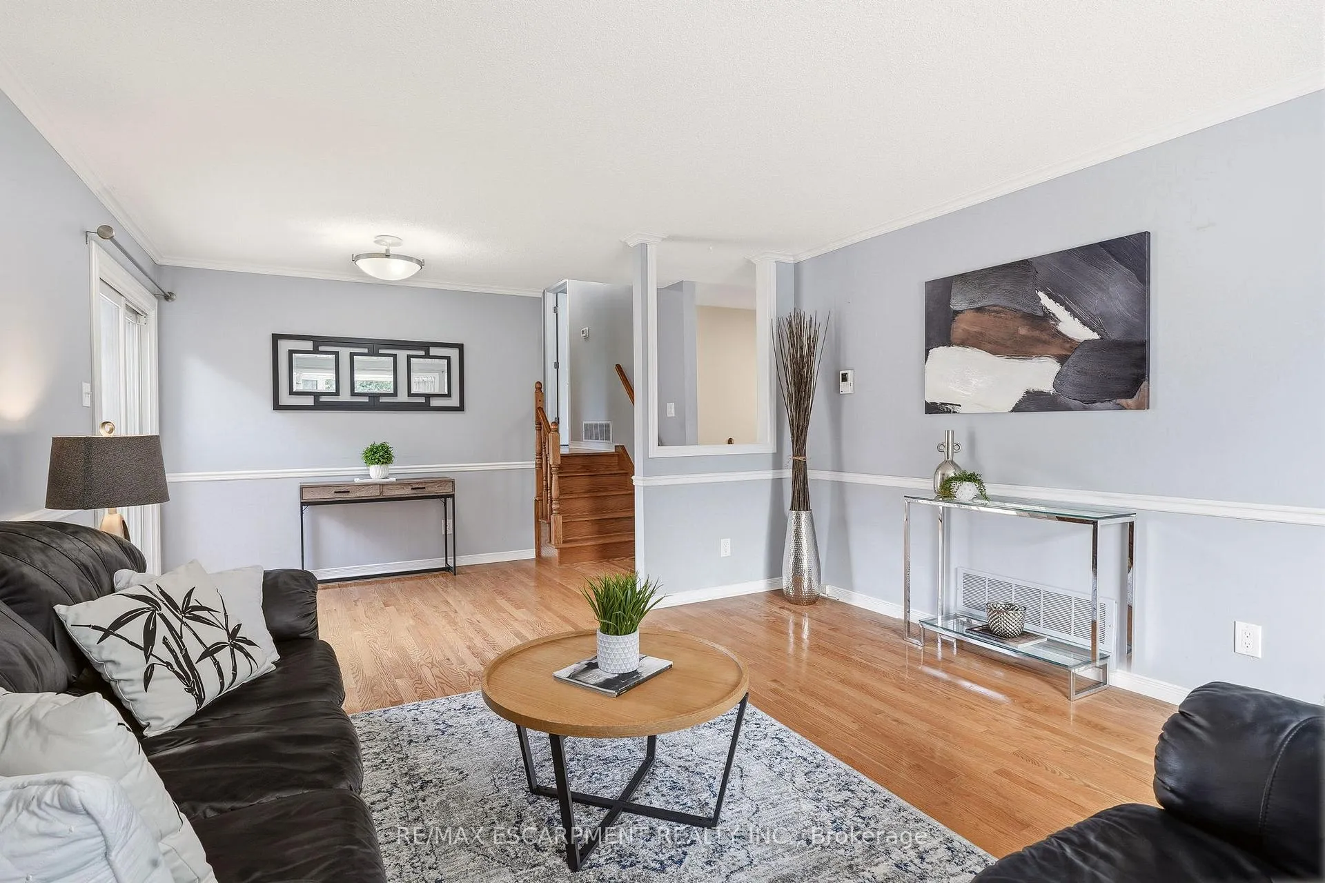 Photo 5 of 4277 Longmoor Drive, Burlington, Shoreacres — HOMEH