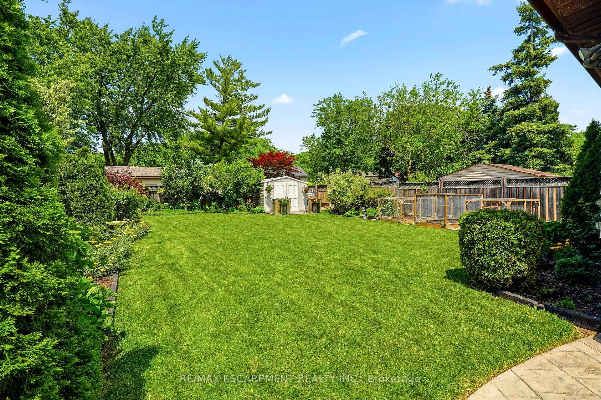 Photo 31 of 4277 Longmoor Drive, Burlington, Shoreacres — HOMEH
