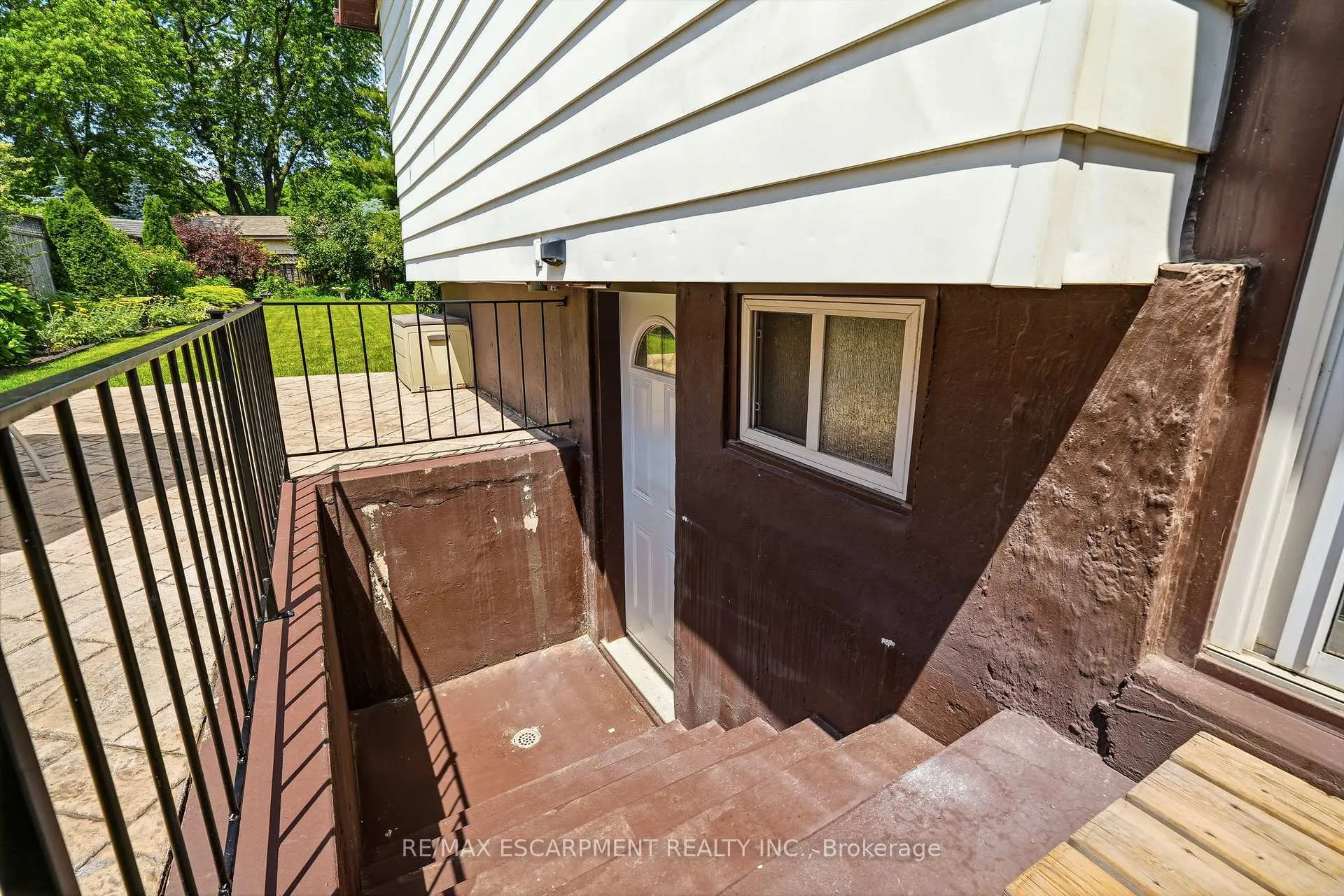 Photo 36 of 4277 Longmoor Drive, Burlington, Shoreacres — HOMEH