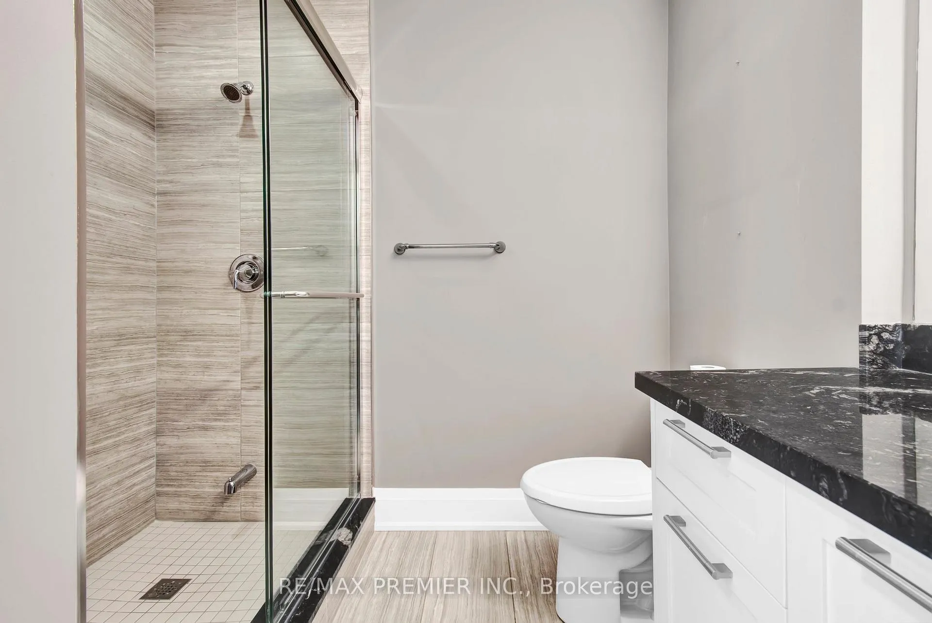 Photo 17 of Unit 402, 9909 Pine Valley Drive, Vaughan, Vellore Village — HOMEH