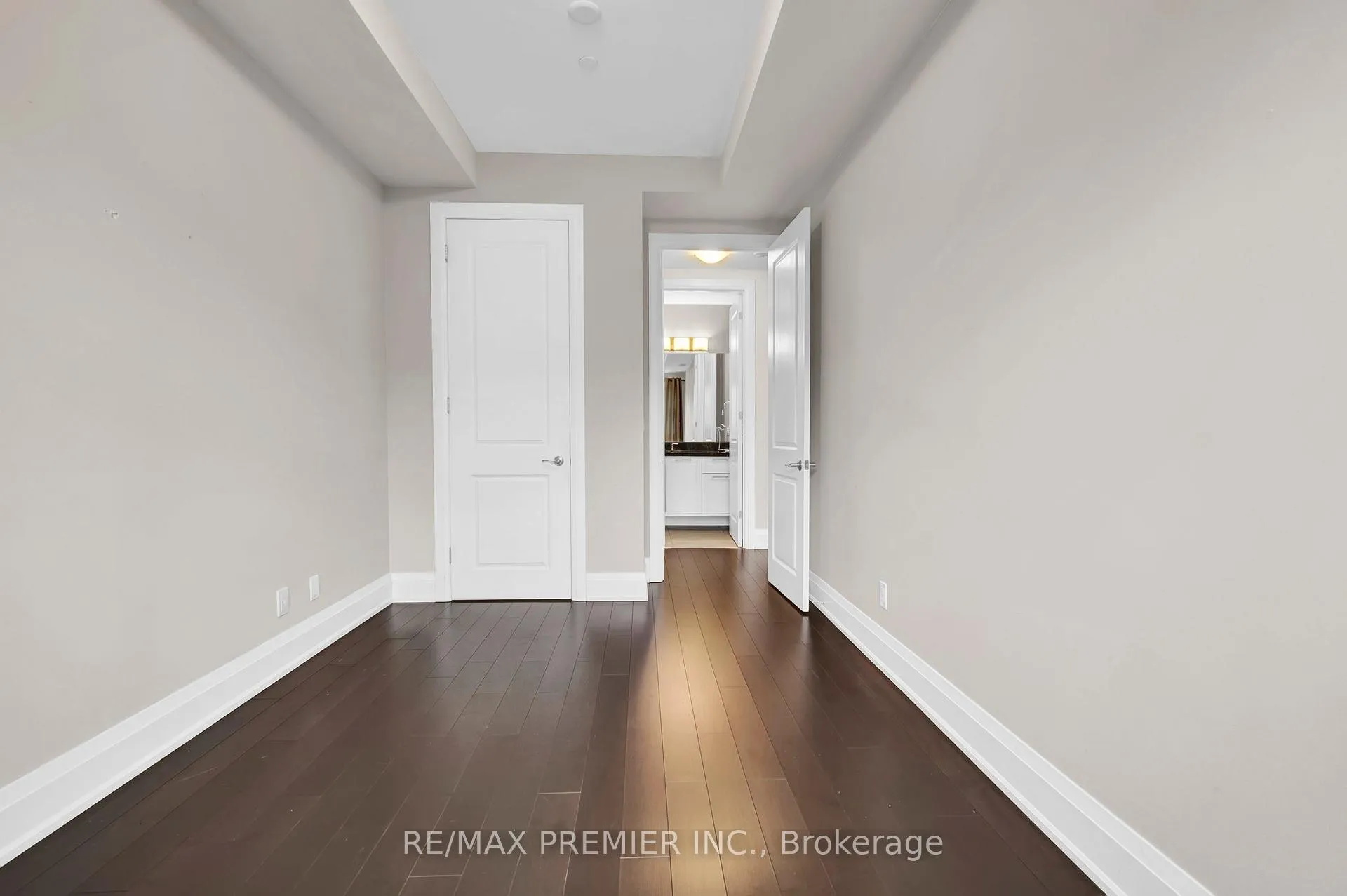 Photo 18 of Unit 402, 9909 Pine Valley Drive, Vaughan, Vellore Village — HOMEH