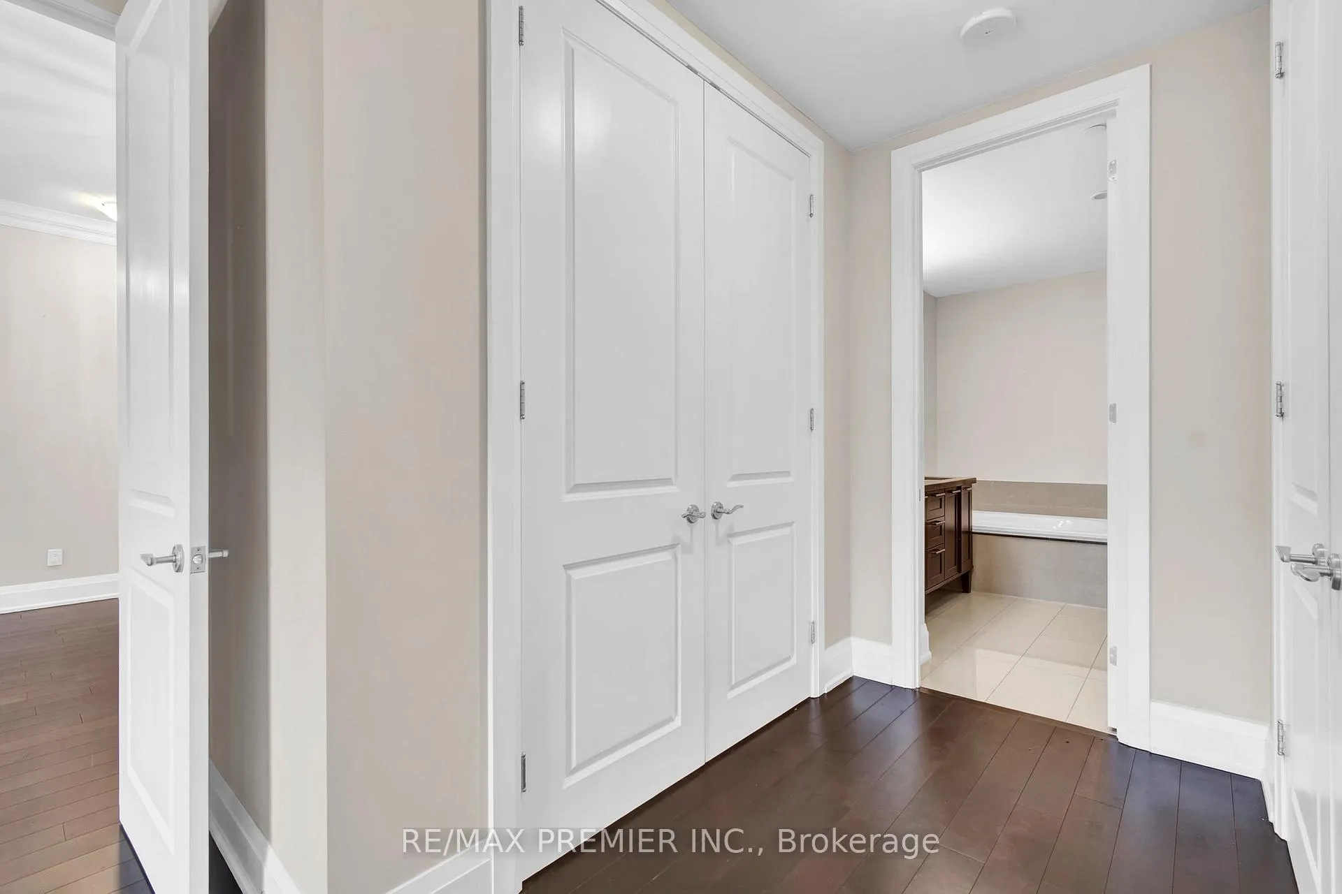 Photo 22 of Unit 402, 9909 Pine Valley Drive, Vaughan, Vellore Village — HOMEH