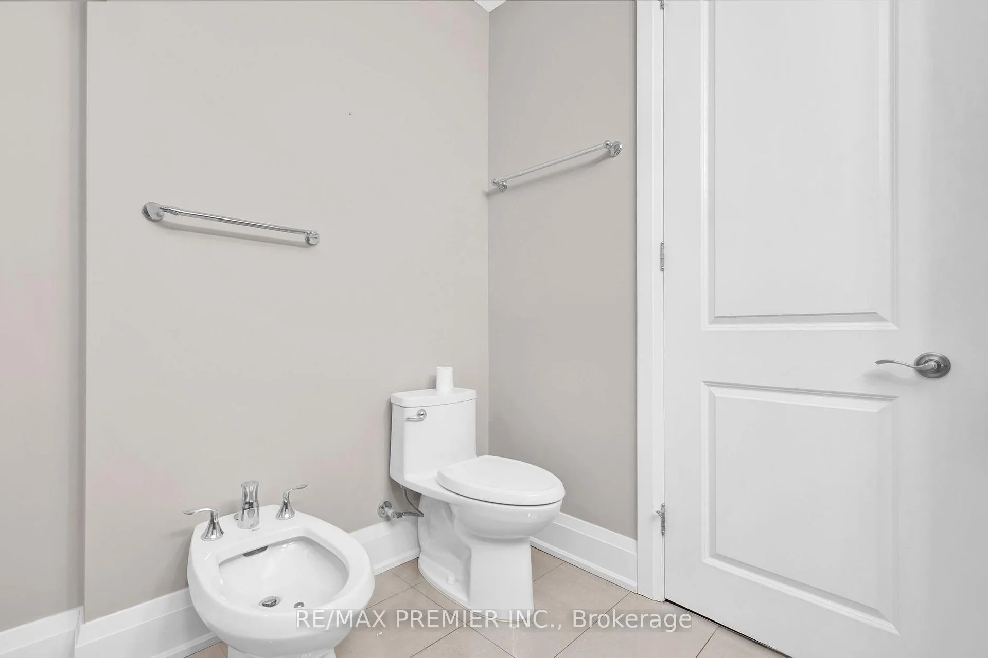 Photo 23 of Unit 402, 9909 Pine Valley Drive, Vaughan, Vellore Village — HOMEH